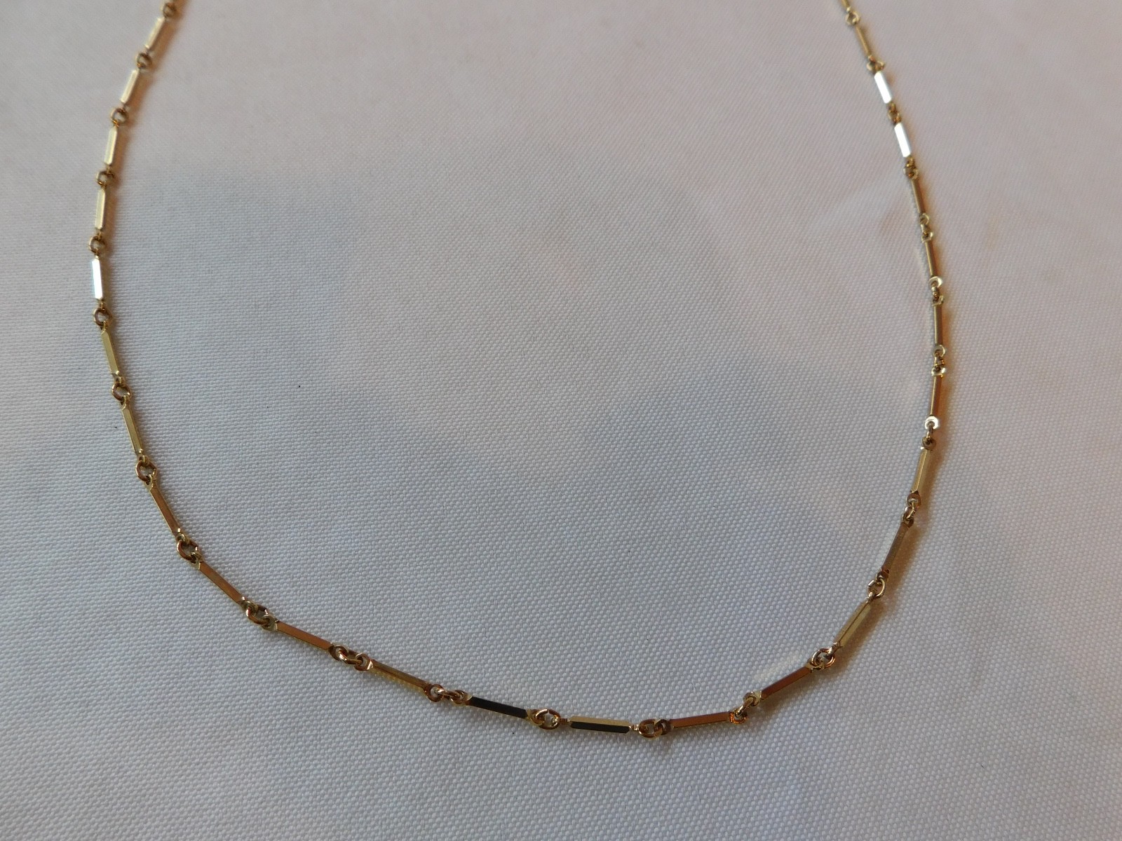 Vintage Unbranded Gold Tone Bar and Link Chain Necklace 30″ Spring Ring Clasp