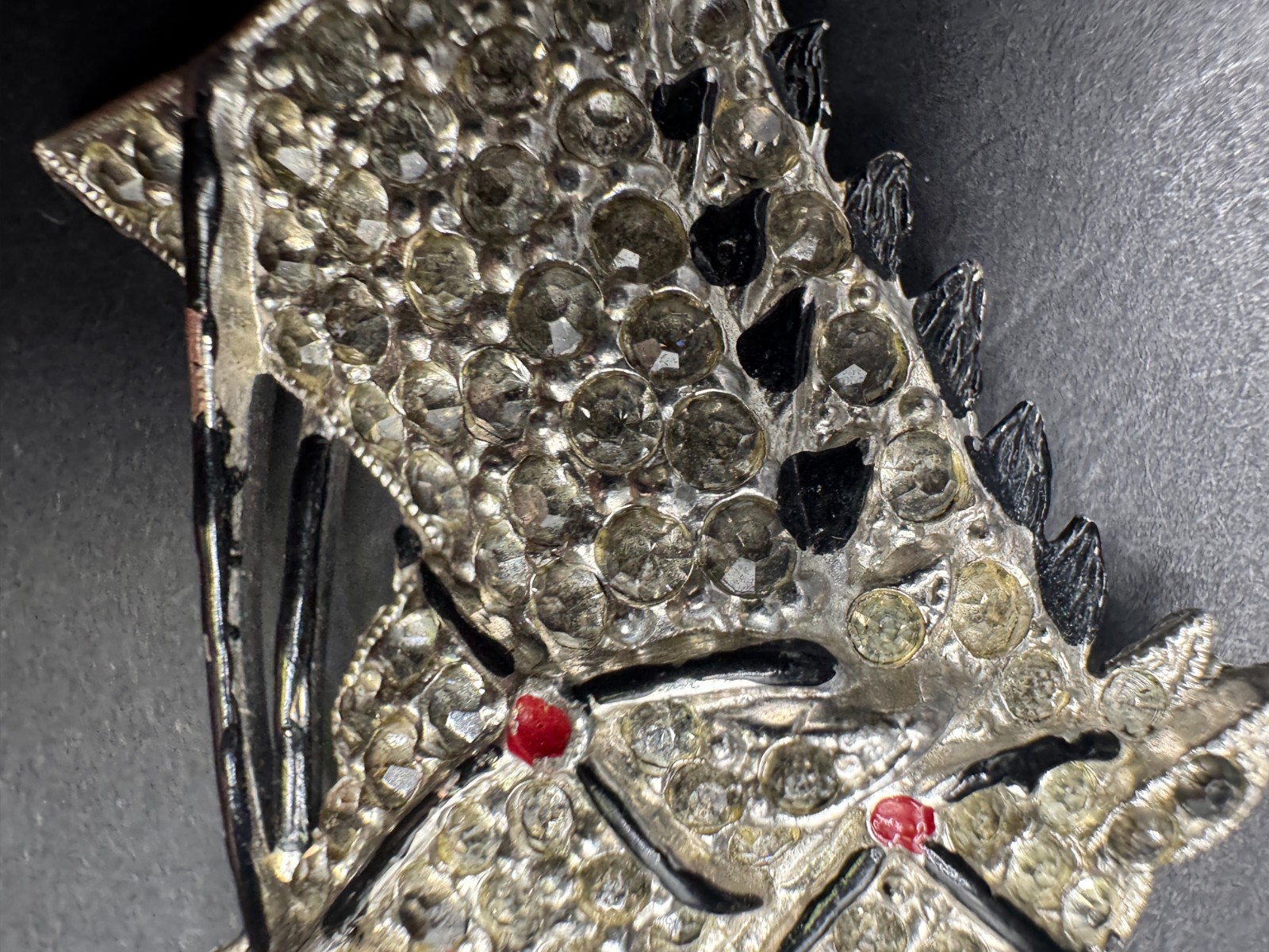 Doulble Horse Heads Equestrian Race Horse Rhinestone & Enamels (Missing Stones)
