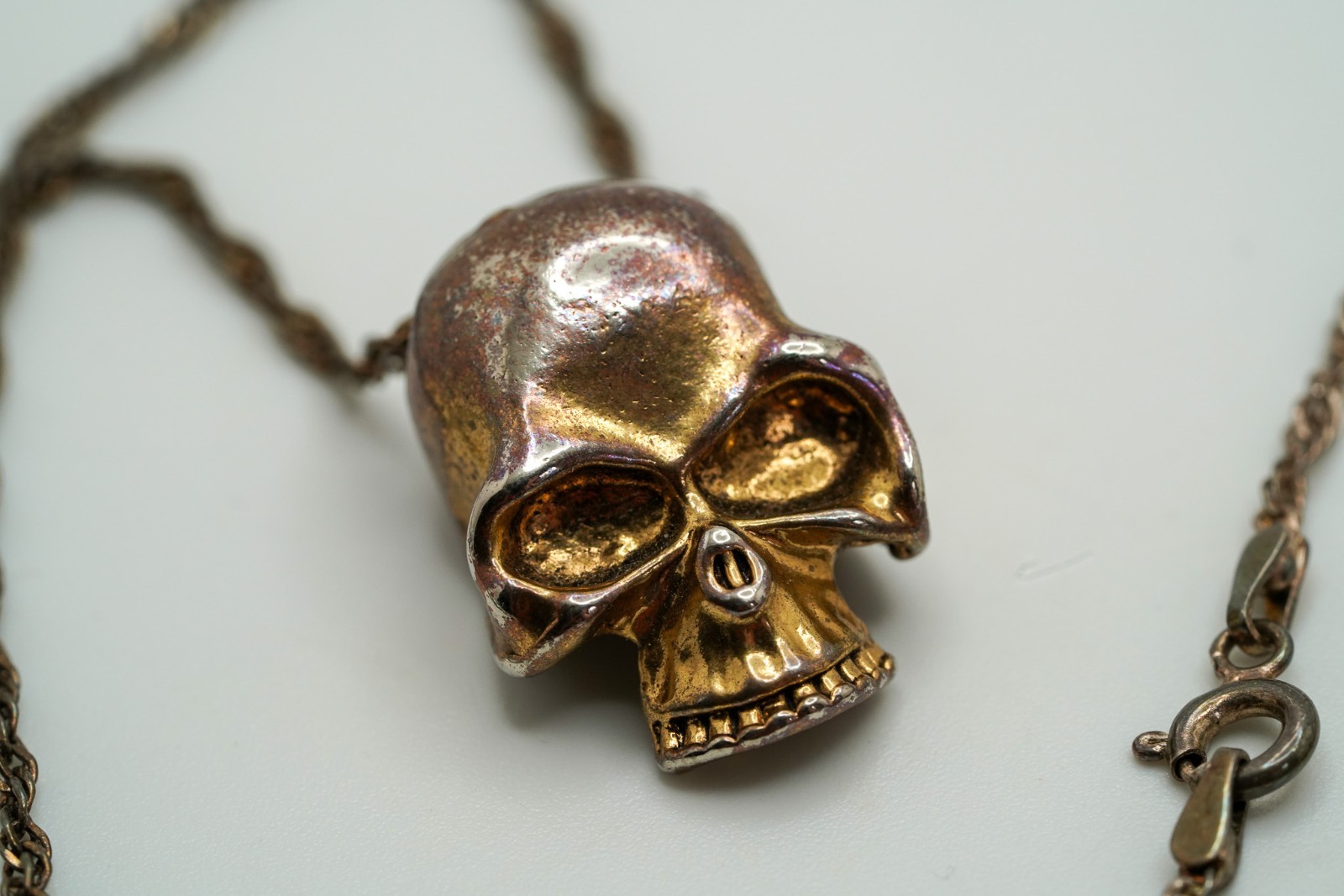 Vintage Silver Tone Skull Pendant 2.3cm Necklace 18″ JB45