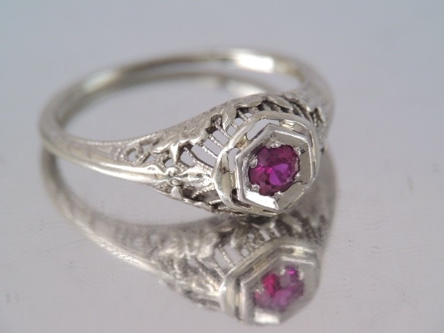 ANTIQUE ART DECO 18K WHITE GOLD FILIGREE LAB RUBY STONE RING sz 5 3/4