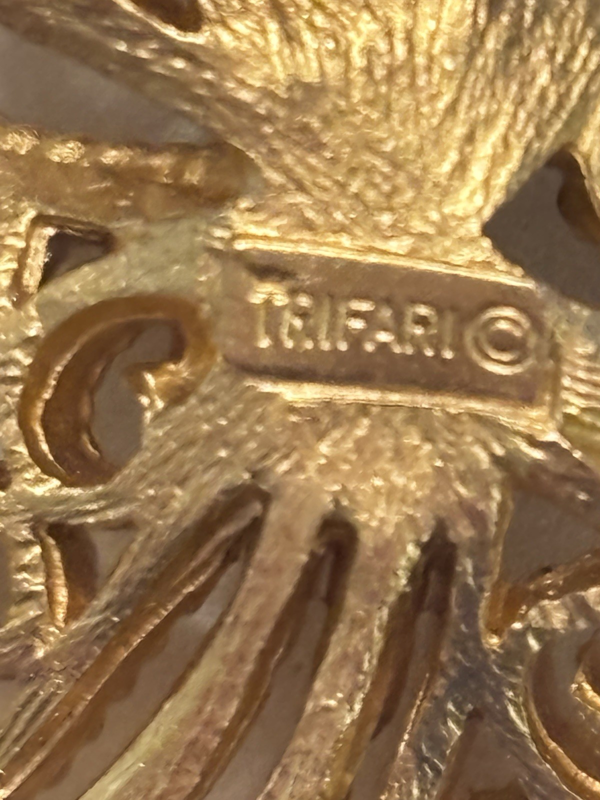 Vintage Crown Tifari Signed Gold Tone Filigree Bow Brooch Openwork Ribbon Bow