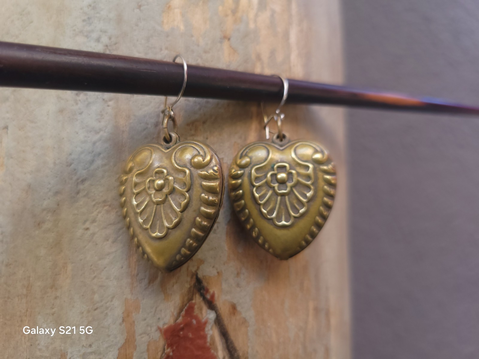Vtg Pididdly Links Dangle Earrings Brass Puffed Hearts Nouveau Victorian Ornate