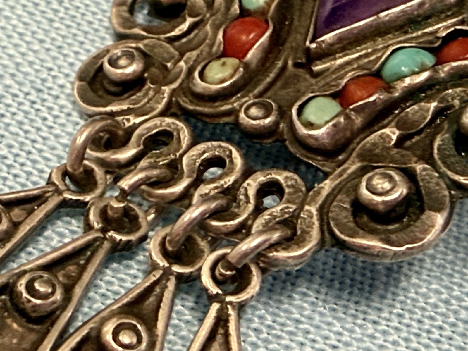 VTG ORNATE CORAL AMETHYST? SINGLE LG EARG TO BECOME GRAND PENDANT almost 2″ LONG