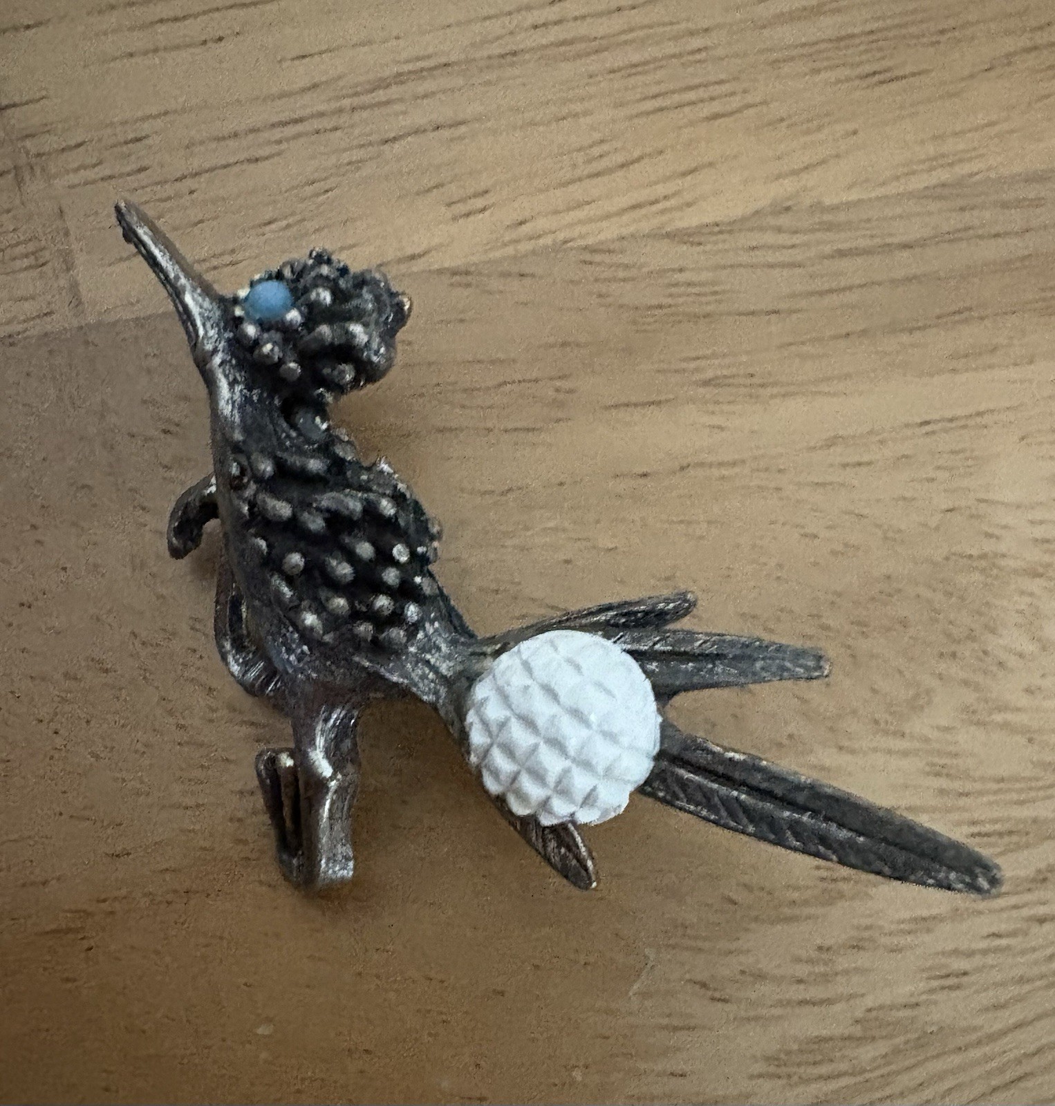 Vintage Unsigned Pewter Roadrunner Brooch Pin Turquoise Eye Textured Golf Ball