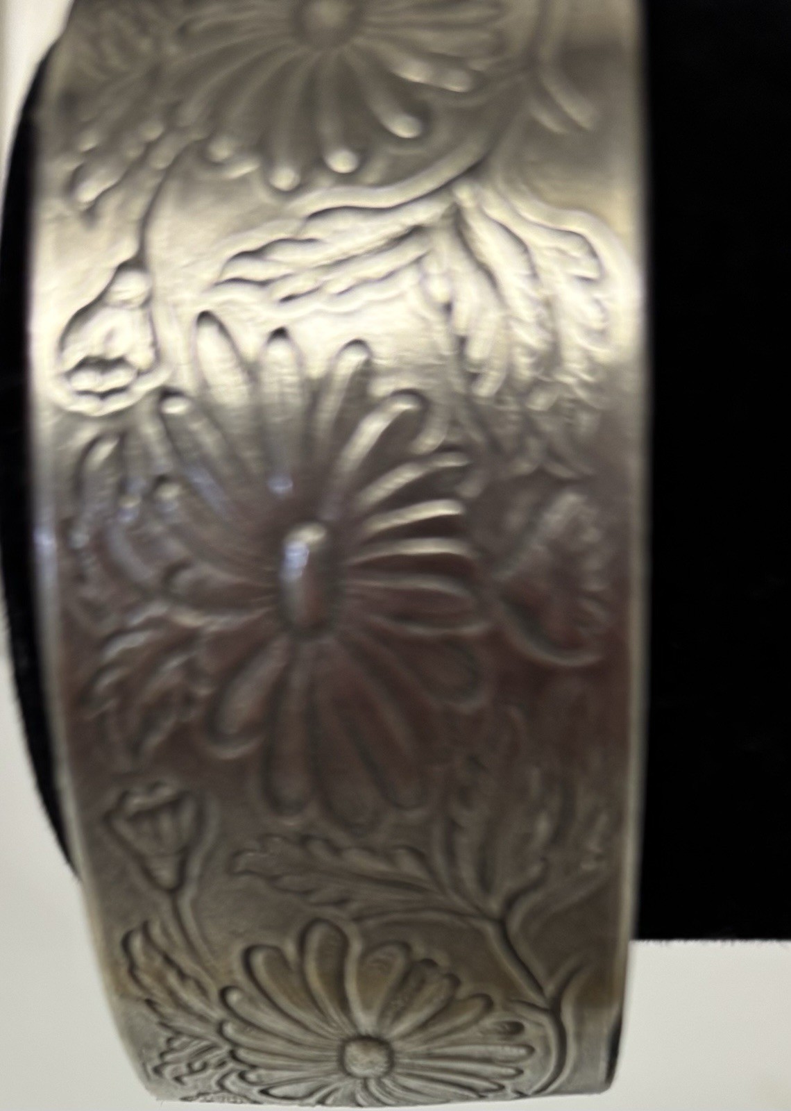 VTG Salisbury Pewter Cuff September Bracelet Flower Floral Engraved Hippie Boho