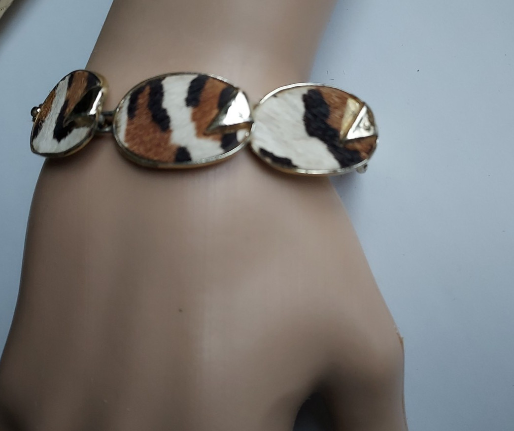Vintage Faux Fur Bracelet Cheetah Leopard Animal Print 1970’s Retro Six Link