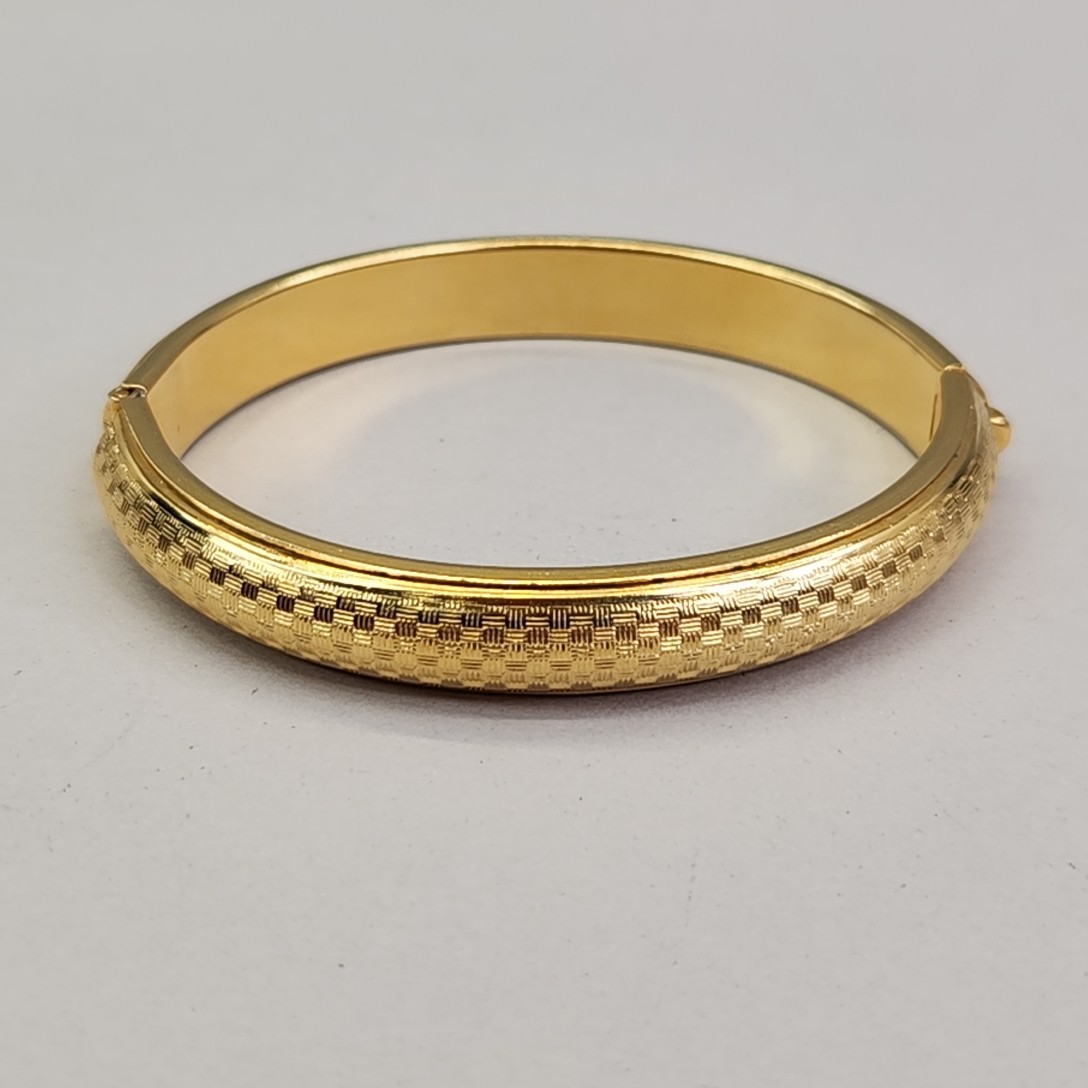 Vintage Bangle Bracelet Hinged Gold Tone Etched Cross Hatched 1cm 6.75″