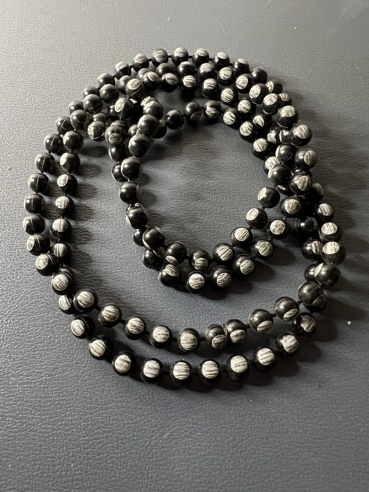 Costume Jewelry, Vintage (Lot Of 6) Shell & Beaded Brown White Necklaces #77