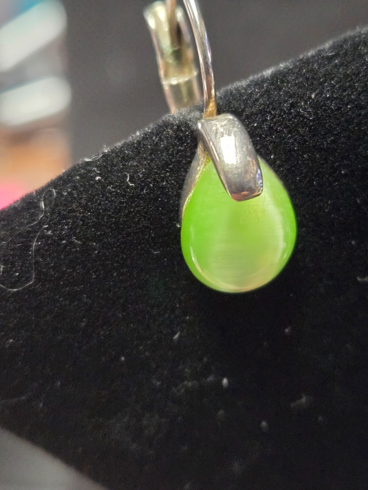 Clip on Vintage Green Cat Eye Stone and Slver Tone Stone is a Beautiful Teardrop