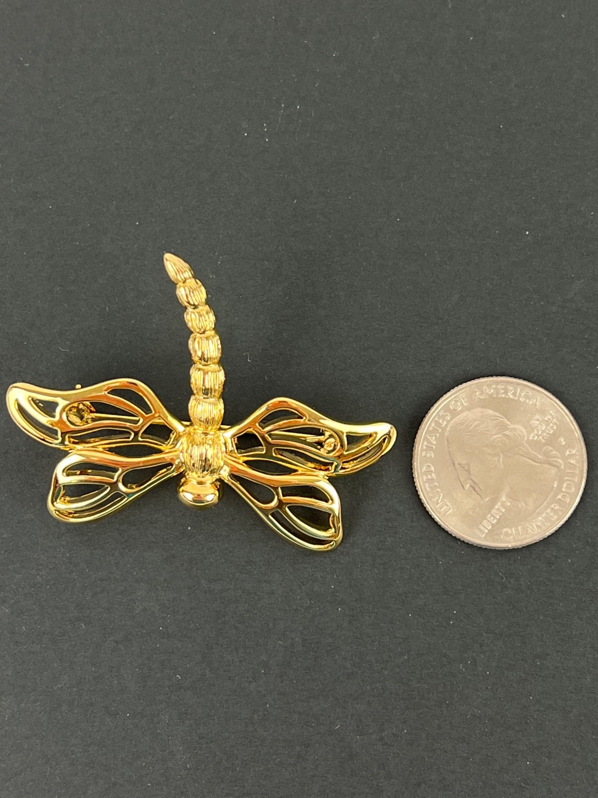 Lovely Vintage Fashion Gold Tone Wings Dragonfly Brooch Pin 1 3/4″ x 2″ Size