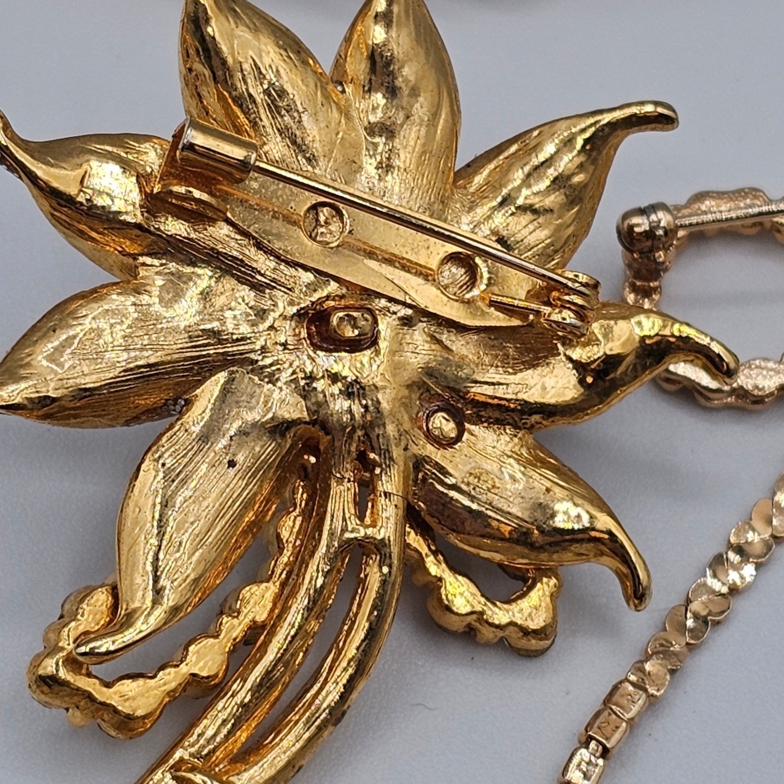 Vtg Gold Tone Brooch Lot Rhinestone Butterfly Floral Some Signed Avon Monet 20pc