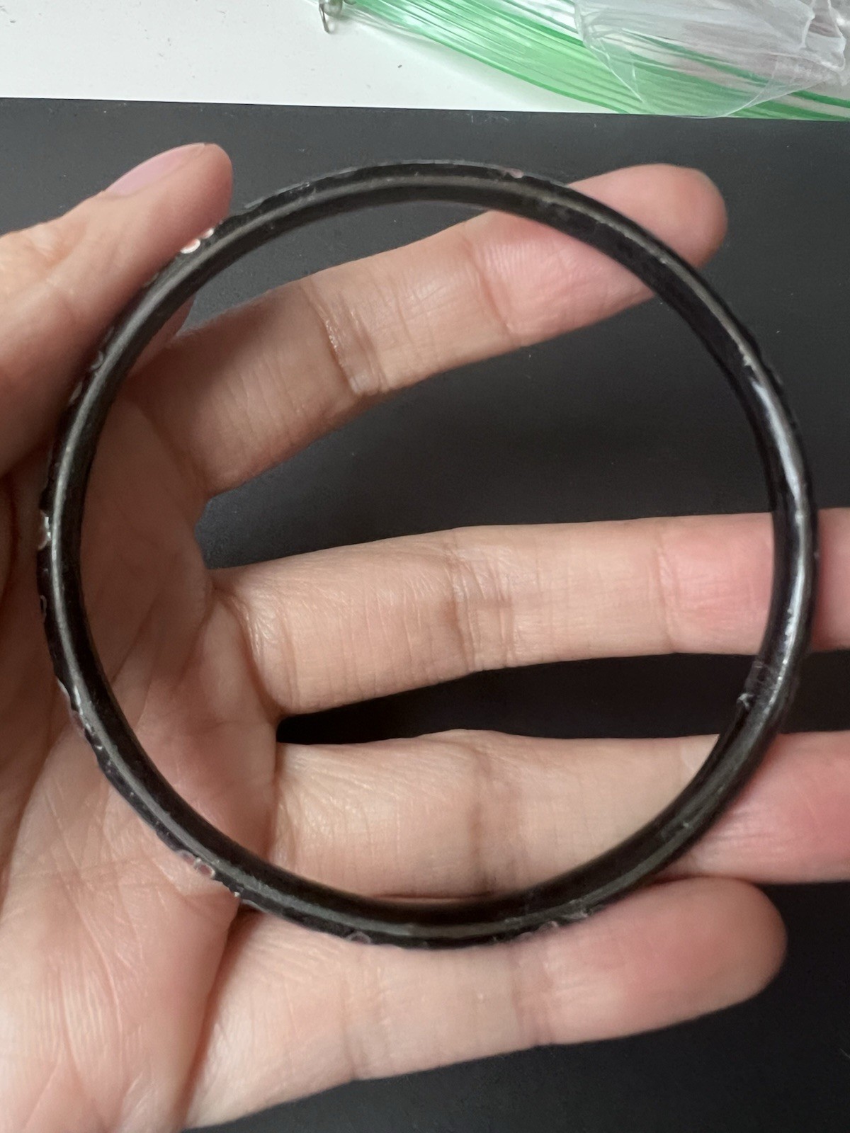 Vintage Black Enamel Floral Bangle Bracelet Round Flowers & Plants Theme