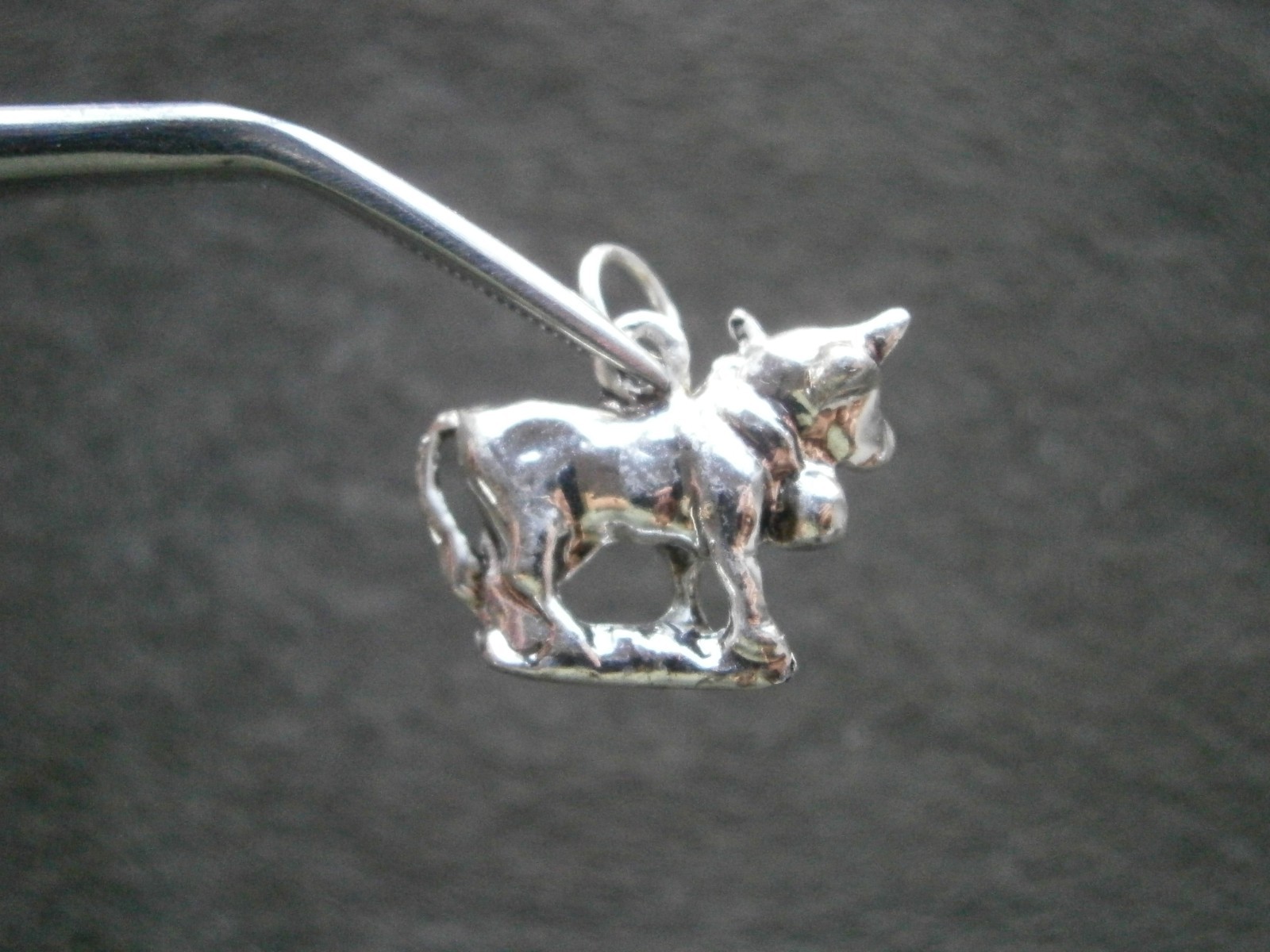 Dairy Cow with Bell Collar Vintage Shiny Silvertone Bracelet Charm Pendant 3.0g