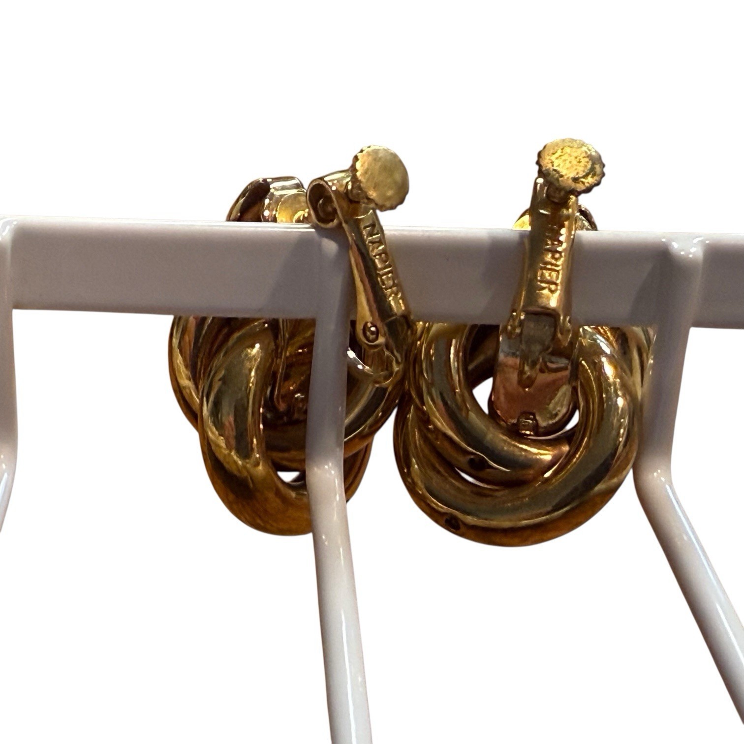 Vintage Napier Earrings Gold Tone Knot Screw Back Clip On Boss Lady Love Knot