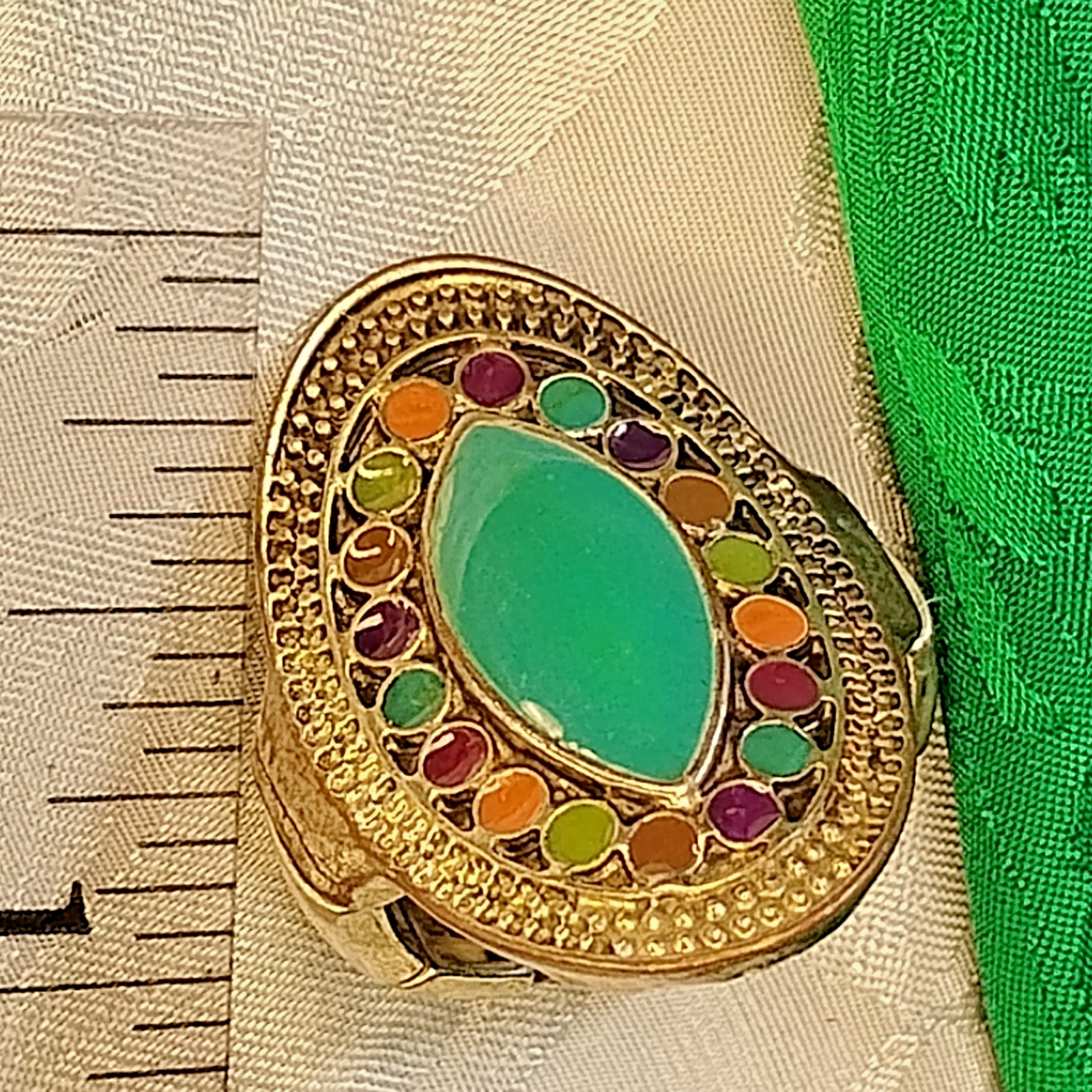 Vintage Stretch Band Ring Colorful Circles Green Oval Shape Enamel ? Jewelry Art