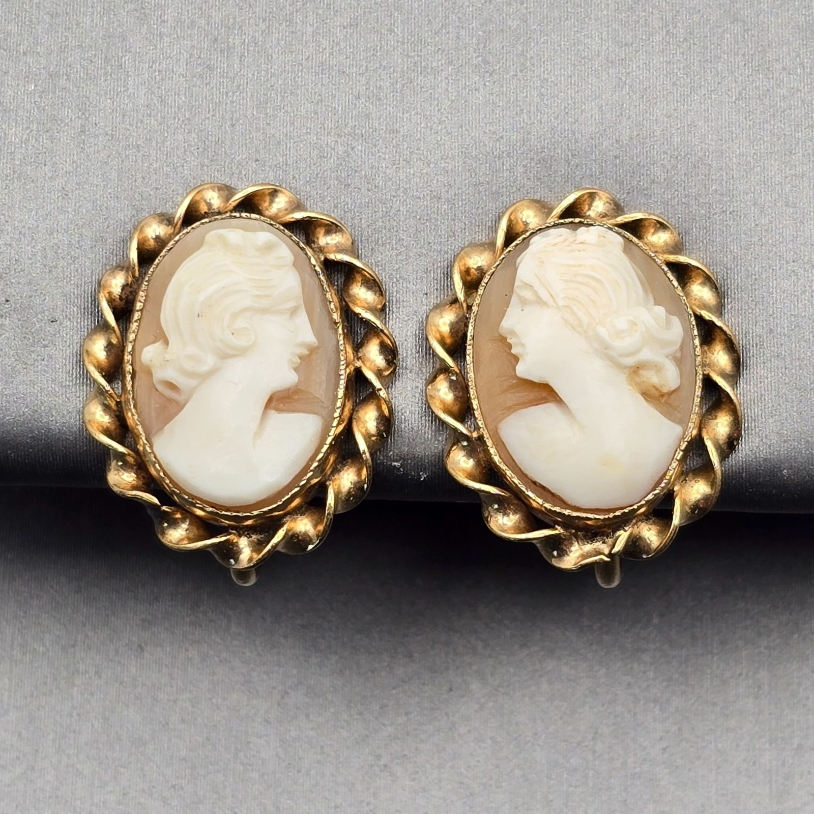Vintage Cameo Earrings 12K Gold Filled Shell AMCO Mid Century Screw Back