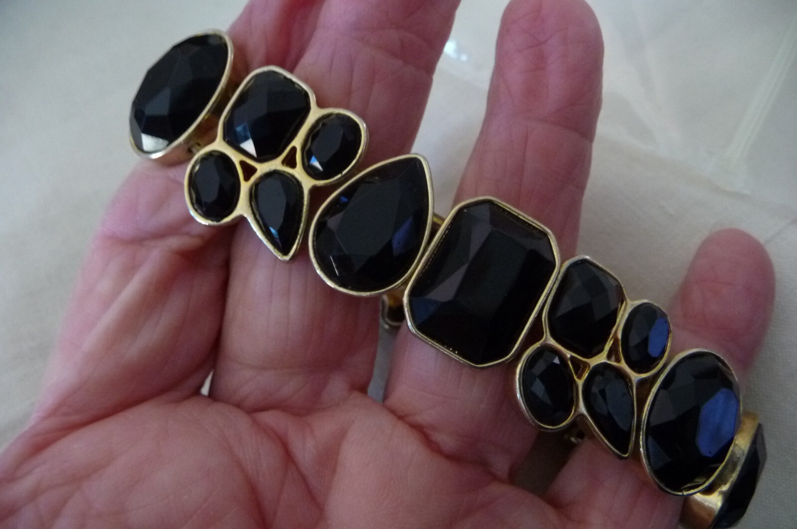 A#1/19X BRACELET GOLD TONE w BLACK STONES STRETCH “FOR WIDE WRIST ” 3/4″ W