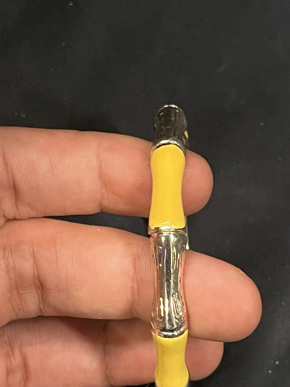 VINTAGE SILVER TONE YELLOW ENIMAL HINDGED BAMBOO BRACELET 7”