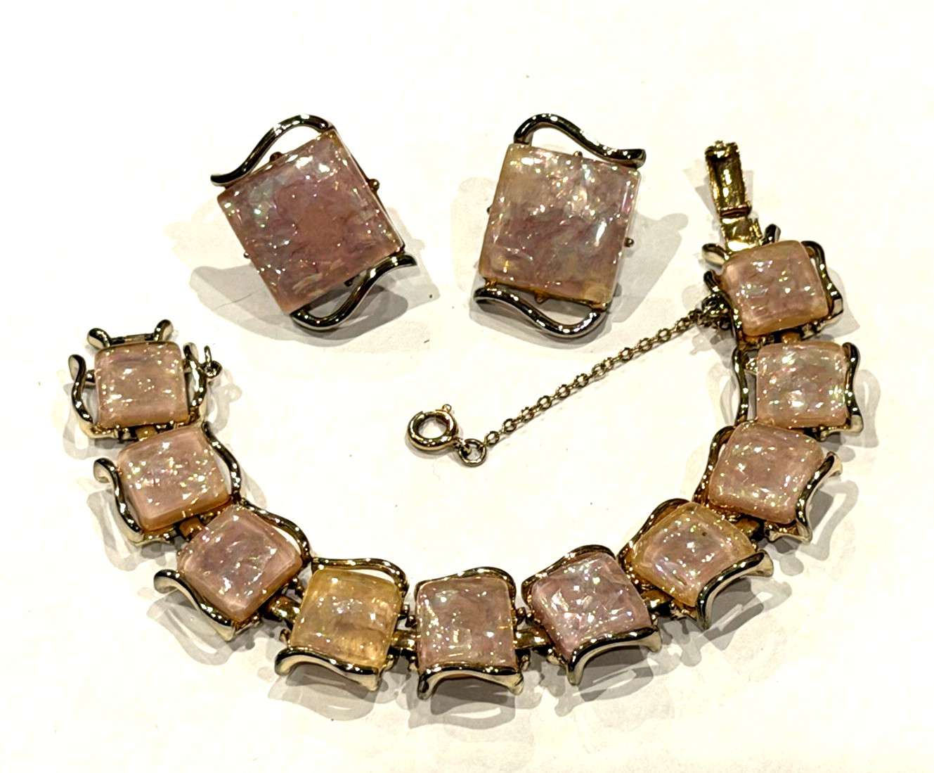 CORO PINK LUCITE THERMOSET 1950S MCM PANEL LINK 7″ BRACELET CLIP EARRINGS SET VG