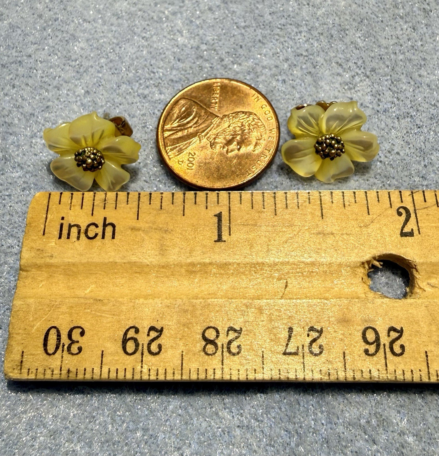 Vintage Stephen Dweck Mother Of Pearl And Silver Magnolia Flower Earrings