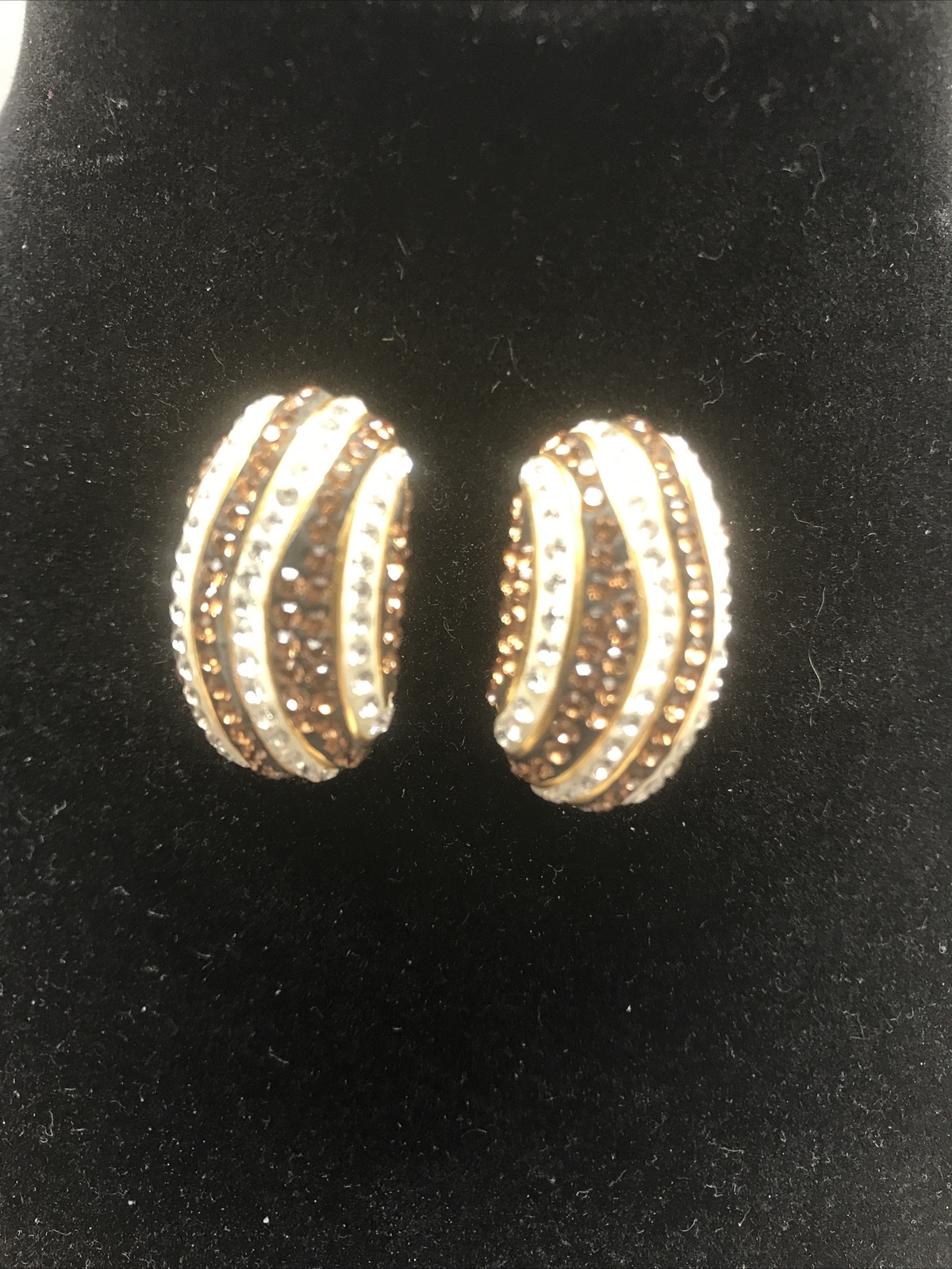 Vintage Unbranded White Brown Earrings KG Stunning Beautiful