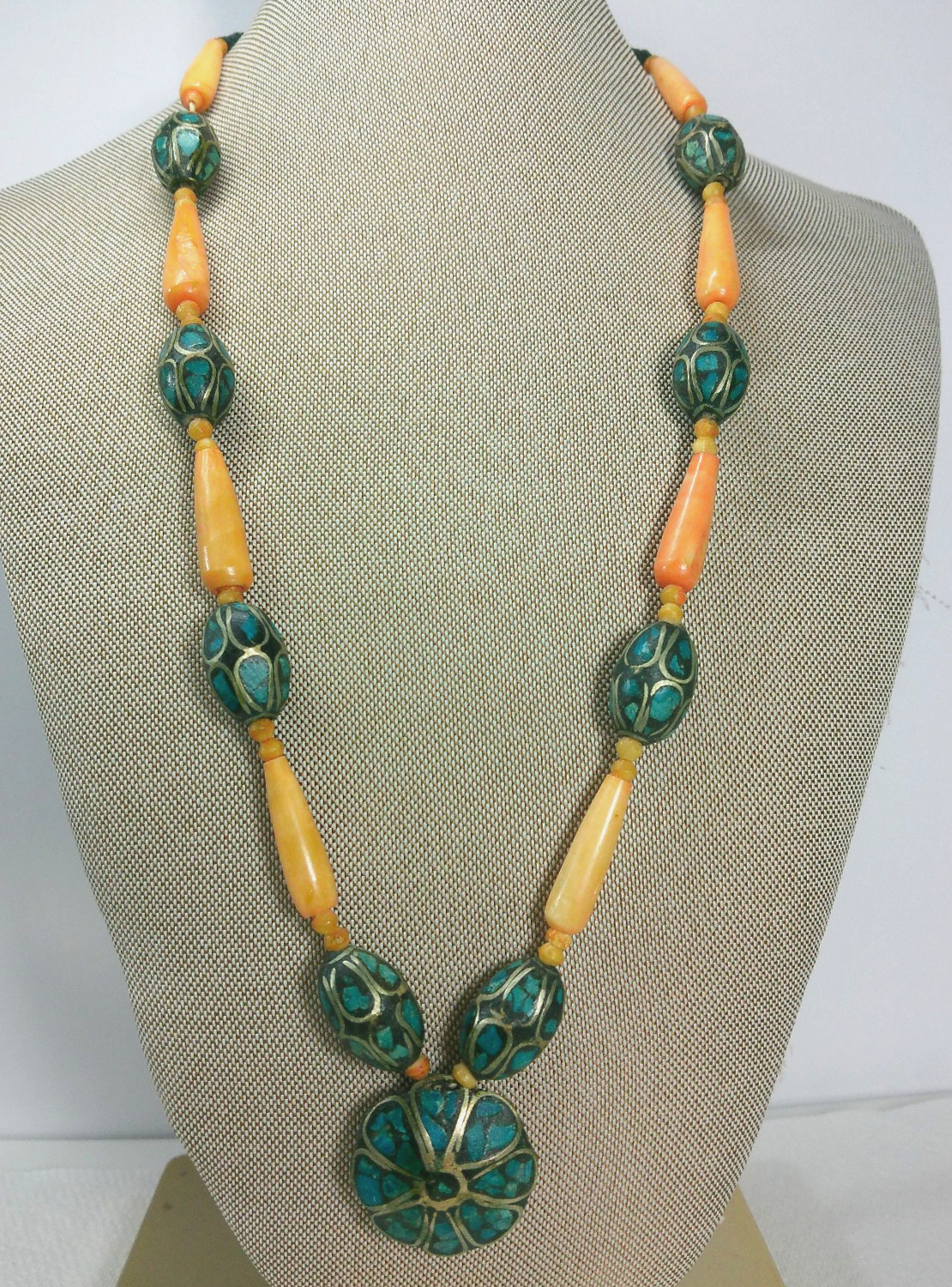 Vtg Turqoise Chip Inlay Silver Cow Bone Beaded Tribal Flower Pendant Necklace