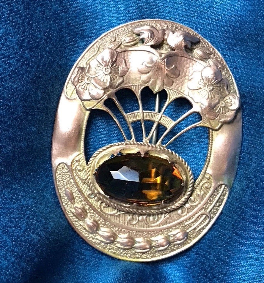 VTG Jewelry Brass/Metal Brooch W/ Amber Faceted Stone-Raised Detail On Metal