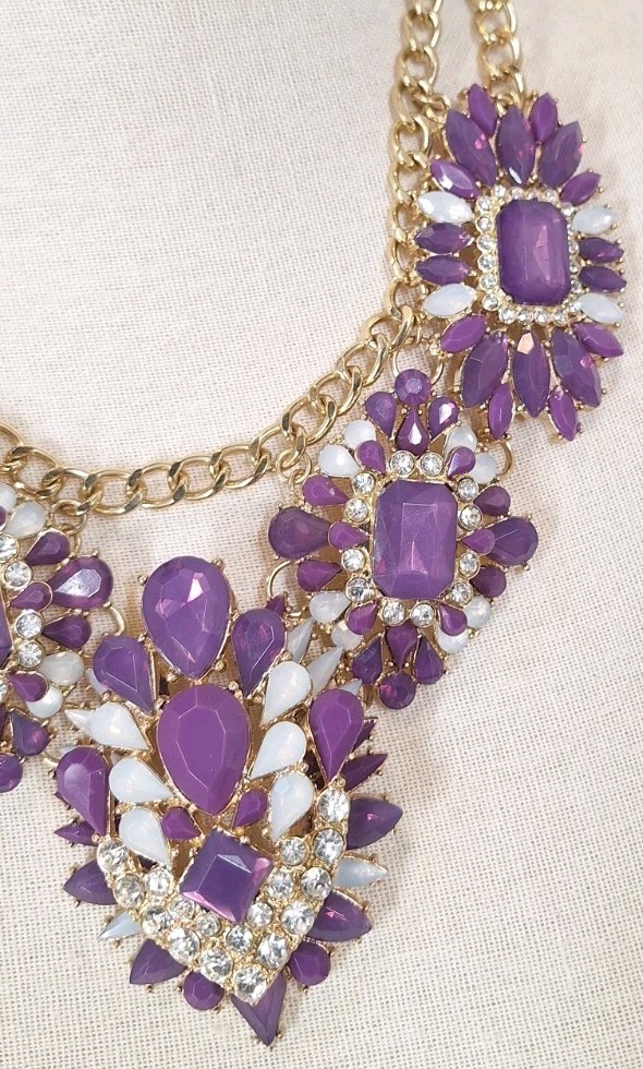 VTG Retro Goldtone Purple Resin Gem Statement Bib Necklace Regal Floral Cluster