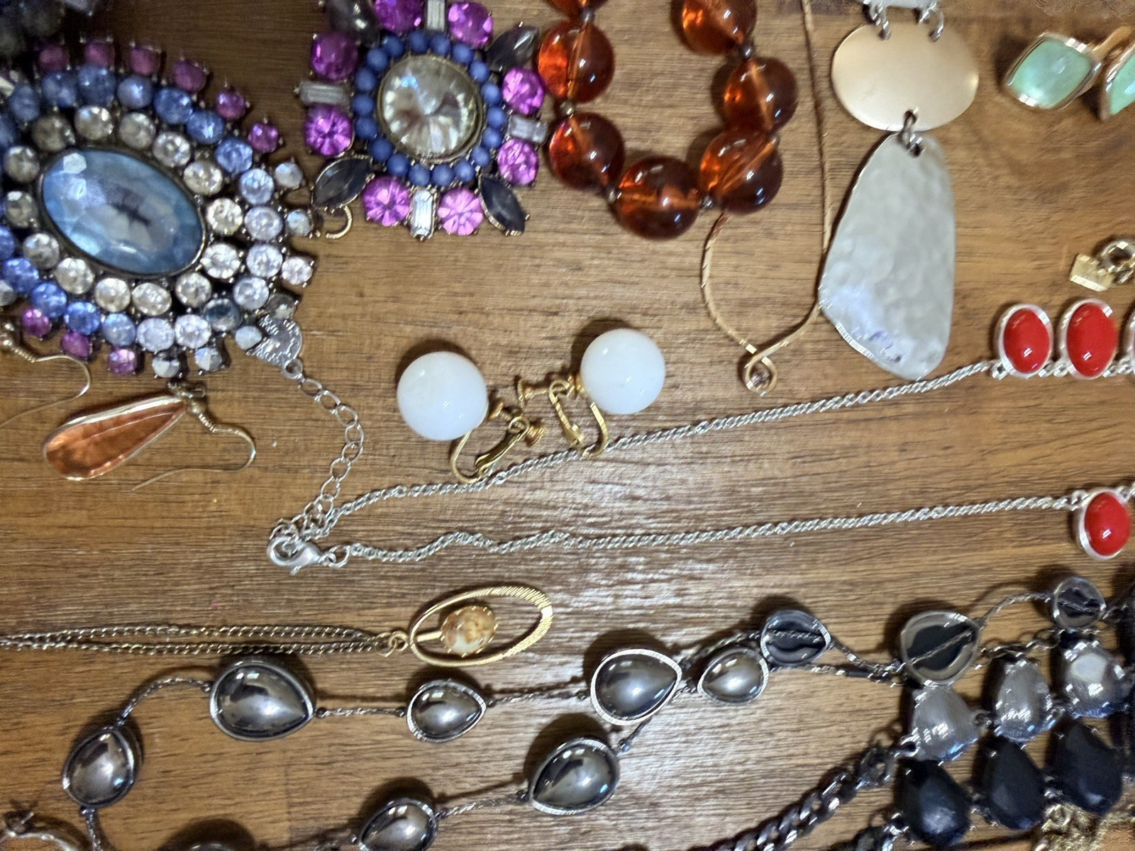Vintage Modern Costume 99 Pieces Jewelry Lot Signed Necklace Earrings Broach