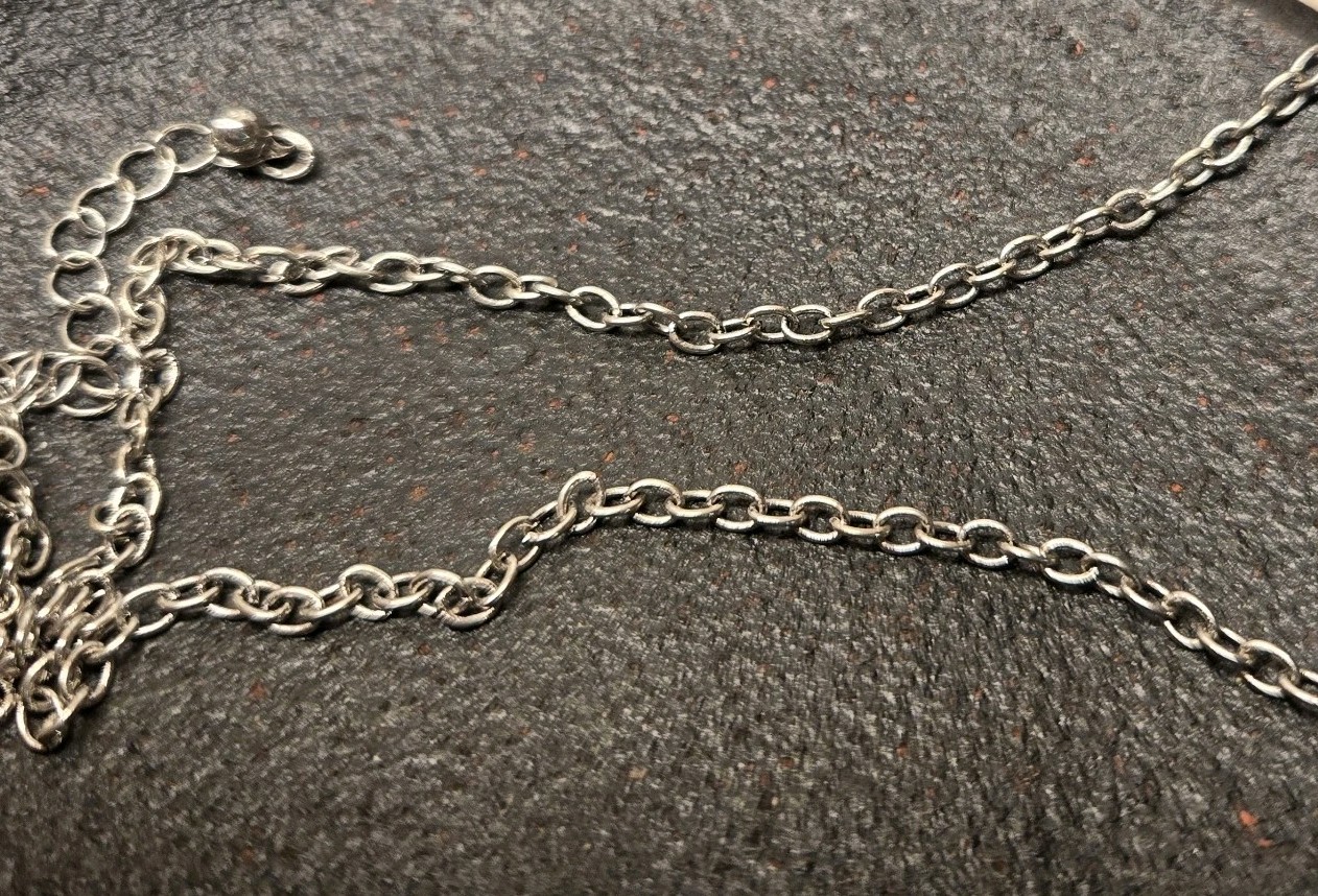 Deer Stag Skull & Roses Vintage Necklace Silvertone Jewelry Chain Link Hook 14″
