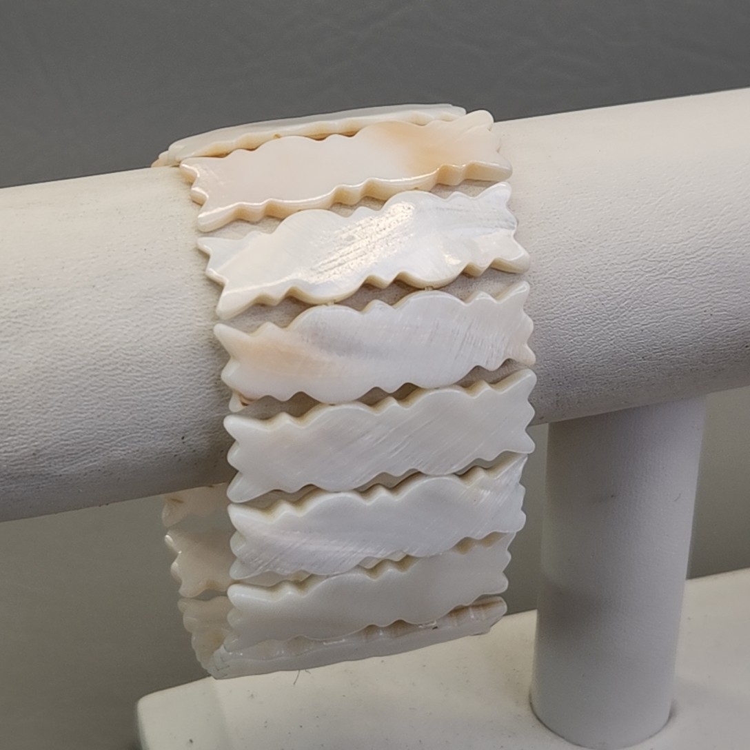 Vintage Mother of Pearl Stretch Bracelet Wide Scalloped Panel