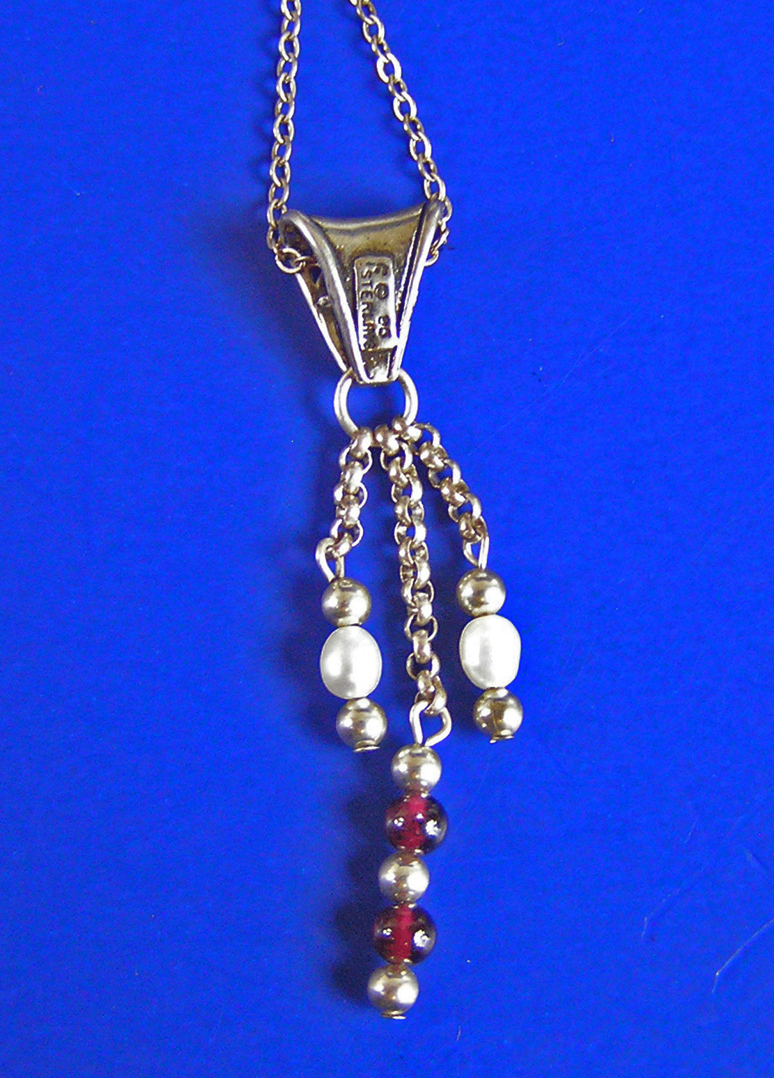 Dainty Carol Felley ’95 Sterling Silver Pearl & Garnet Lavalier Necklace (Tt)