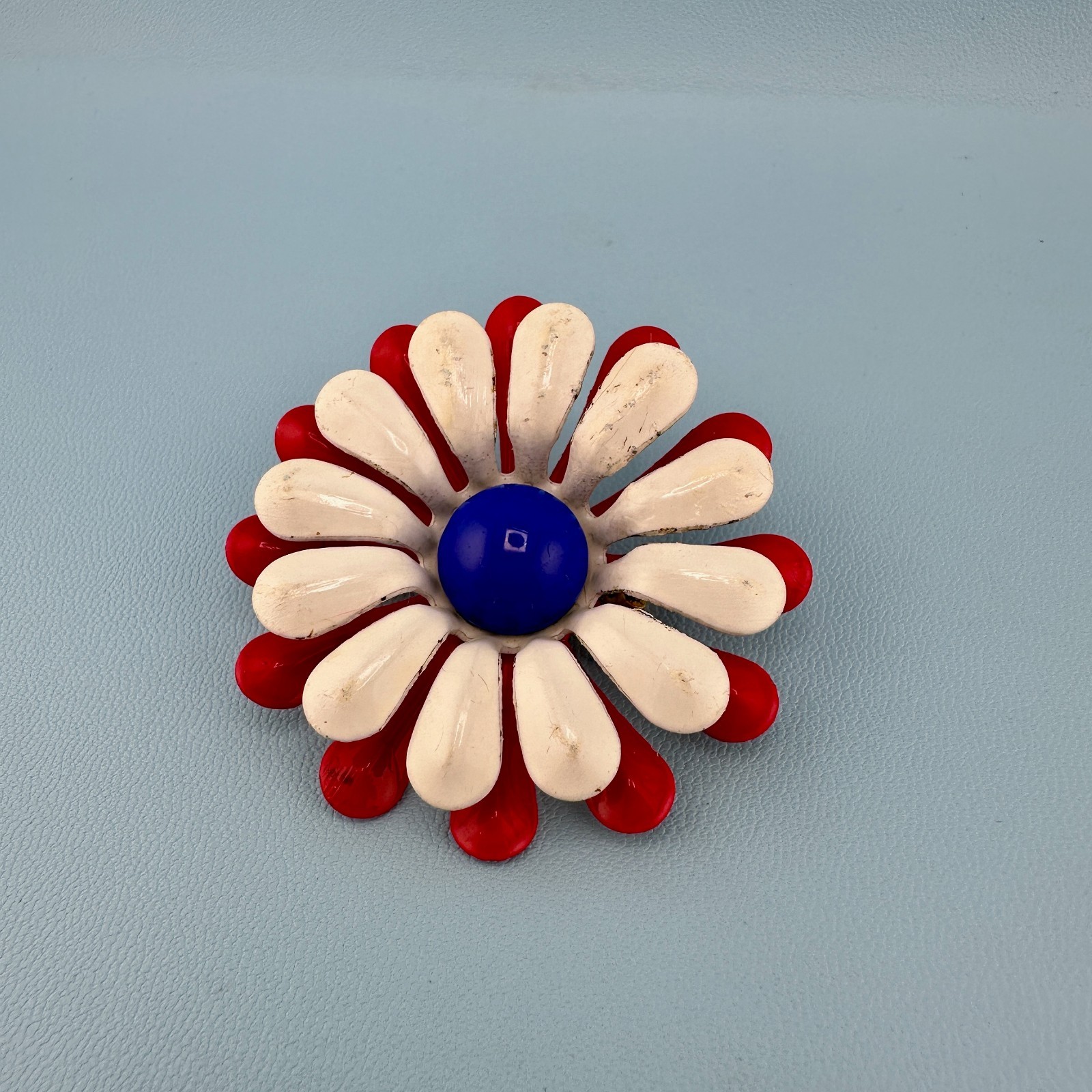 Vintage Enamel Flower Brooch Earrings Set Red White Blue Daisy Mod Retro 60s