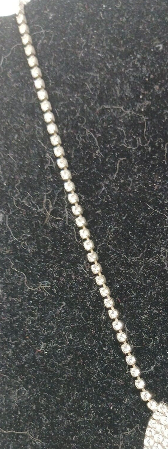 1960’s Rhinestone Bow Necklace Silver Tone Vintage Statement 17.5 in #J11-Pu