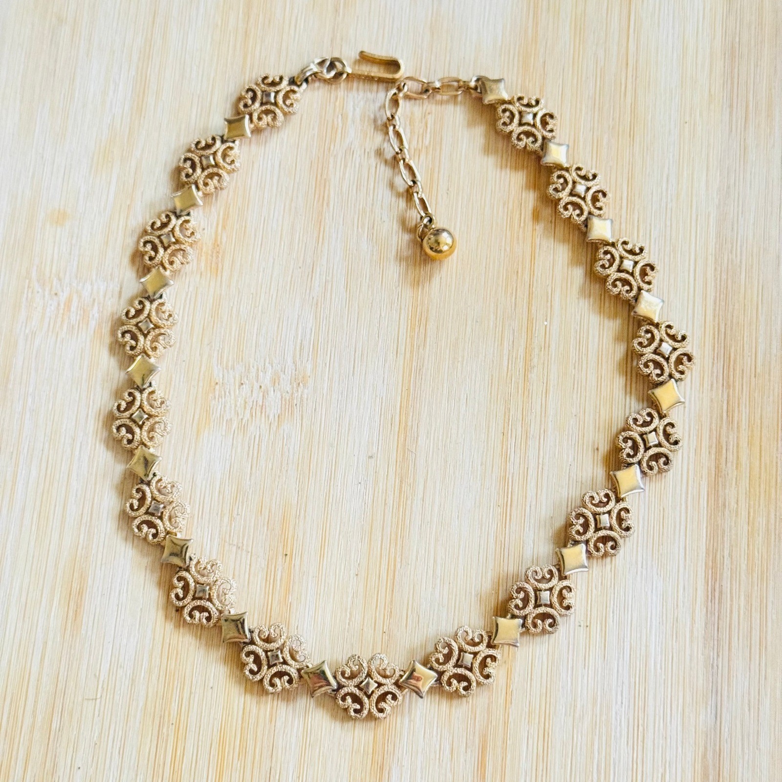 Vtg Avon 1971 Precious Pretenders Necklace regal Scroll link choker filigree 16″