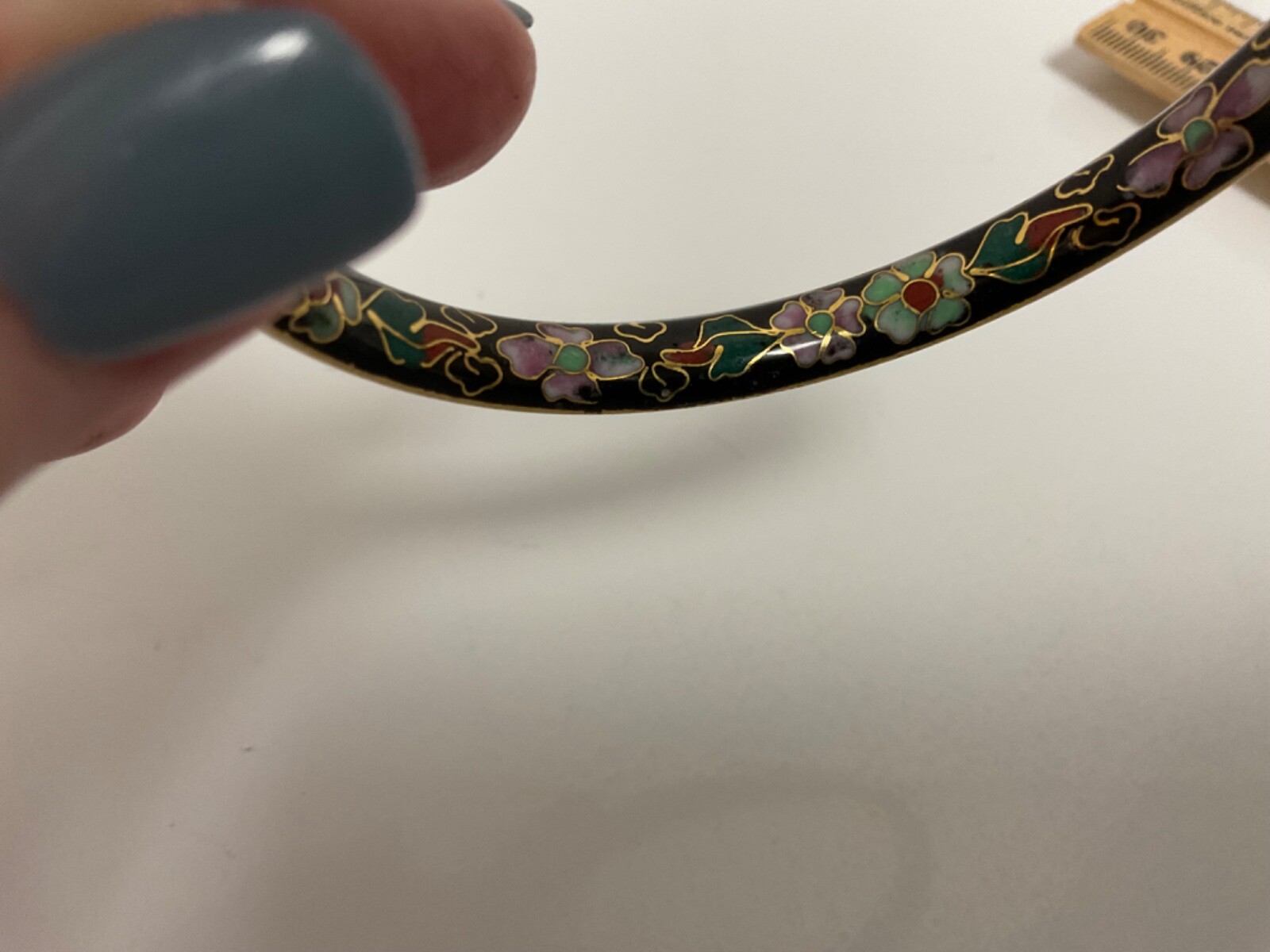 Vintage Black Cloisonné Enamel Bangle BRACELET w/Flowers Ringed in Gold