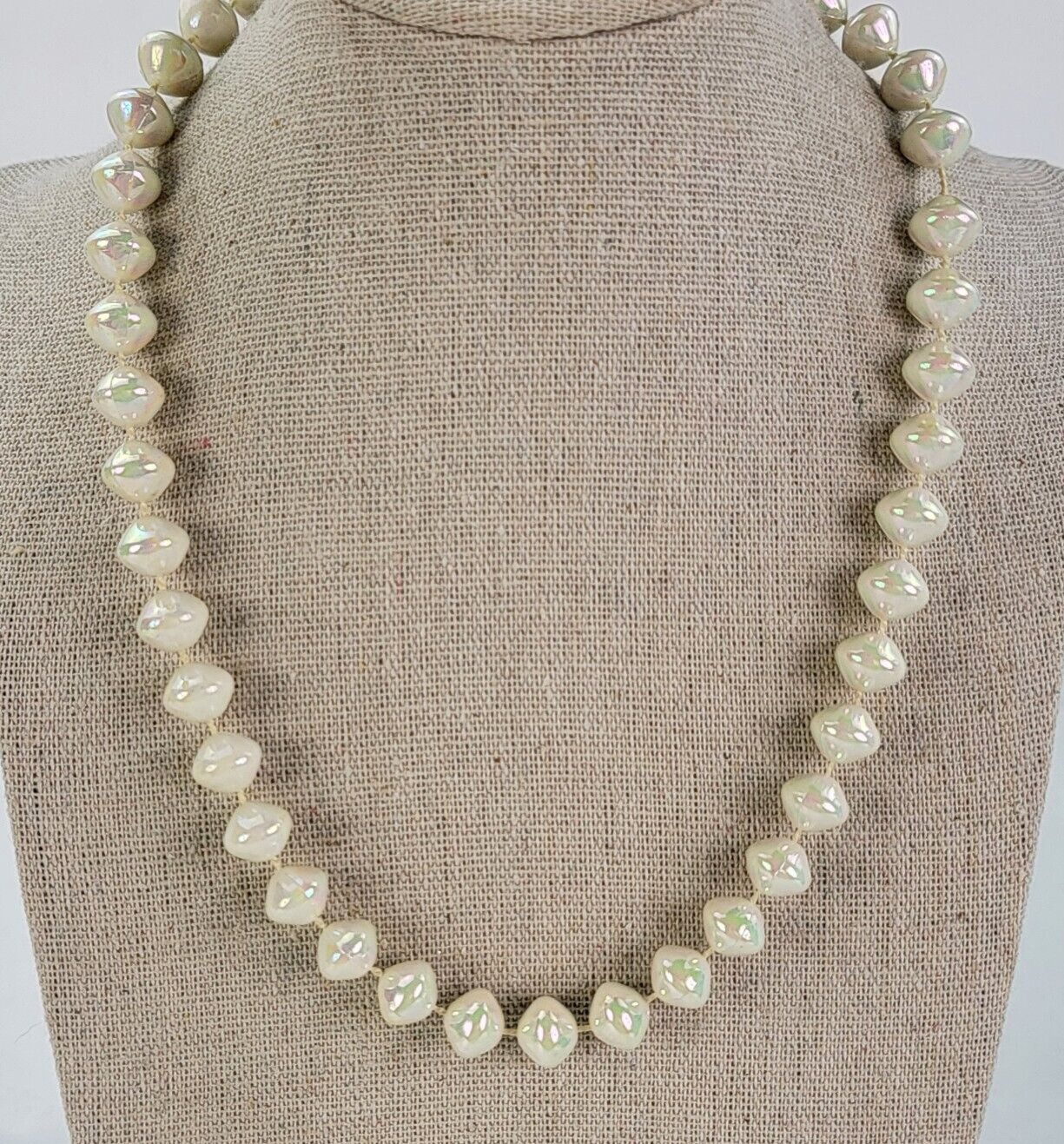 Vintage White Aurora Borealis Faux-Pearl Beaded Necklace 17.5 in Spring Ring