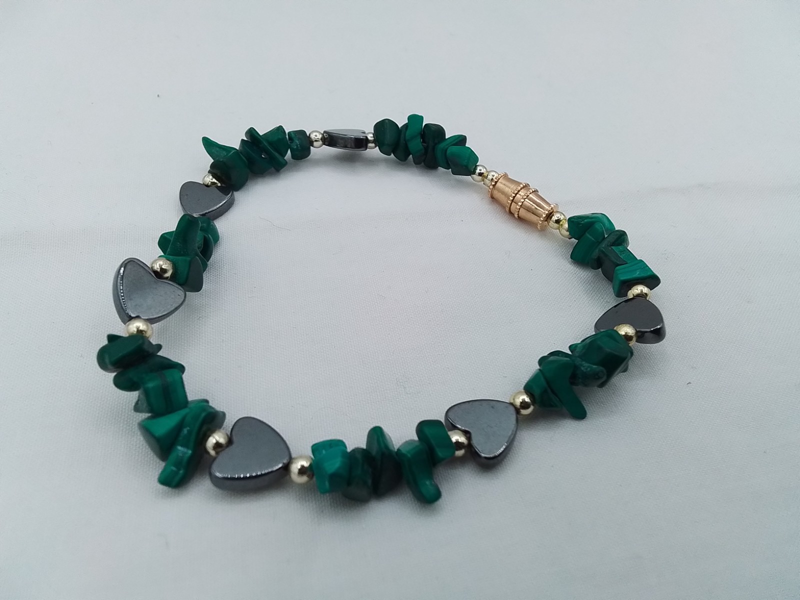 RAW CUT MALACHITE GUARDIAN STONE CHIP BEAD SILVER HEART VINTAGE ESTATE BRACELET