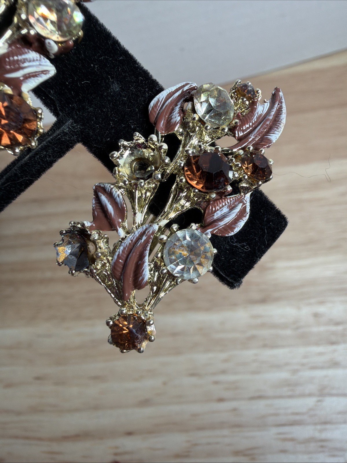 Vintage Brown Rhinestone Flower Necklace Gold Tone With Matching Clip Earrings