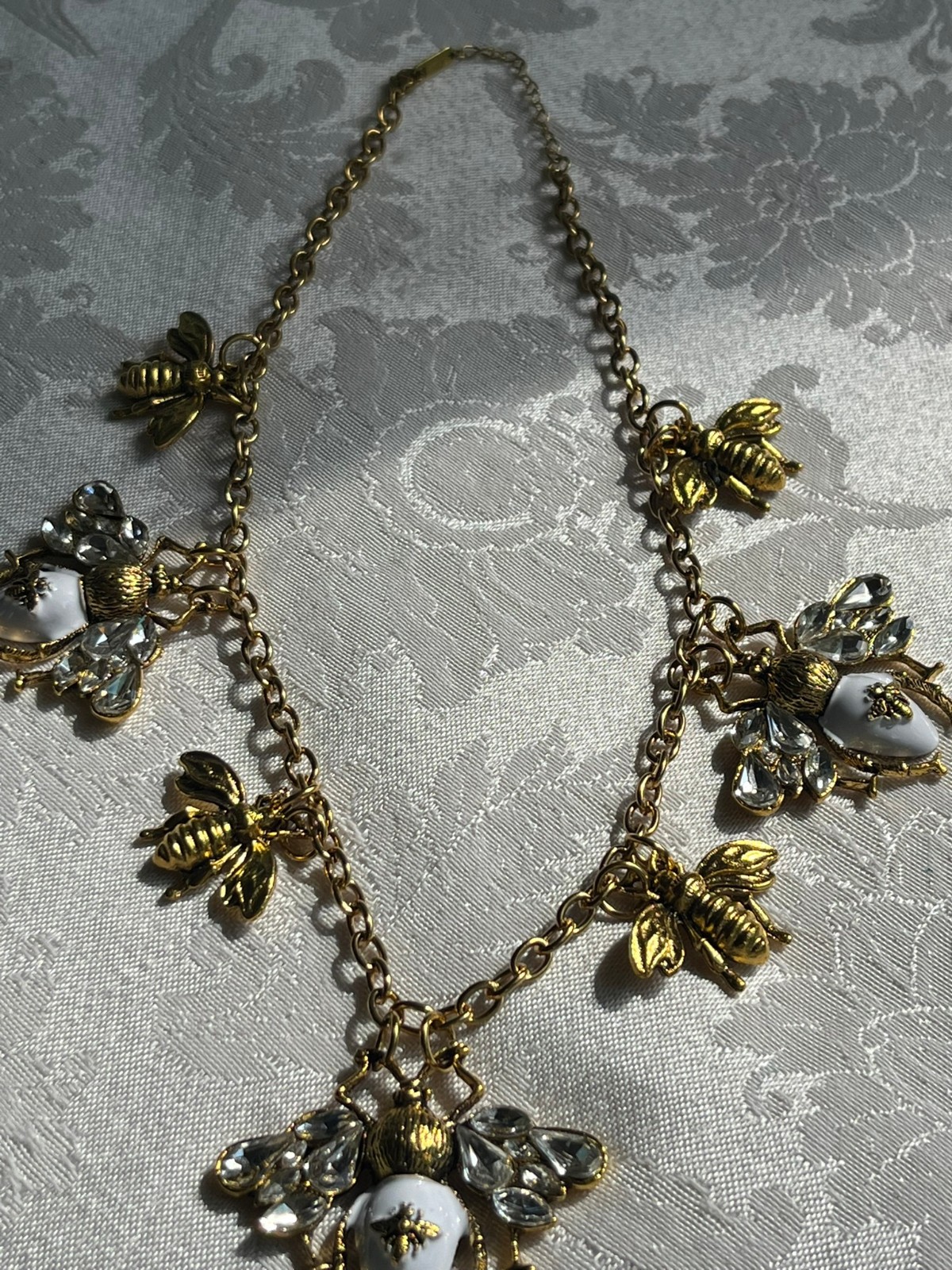 Vintage Style Multi-bee Charm Bib Necklace Gold-Toned Link Chain 18″