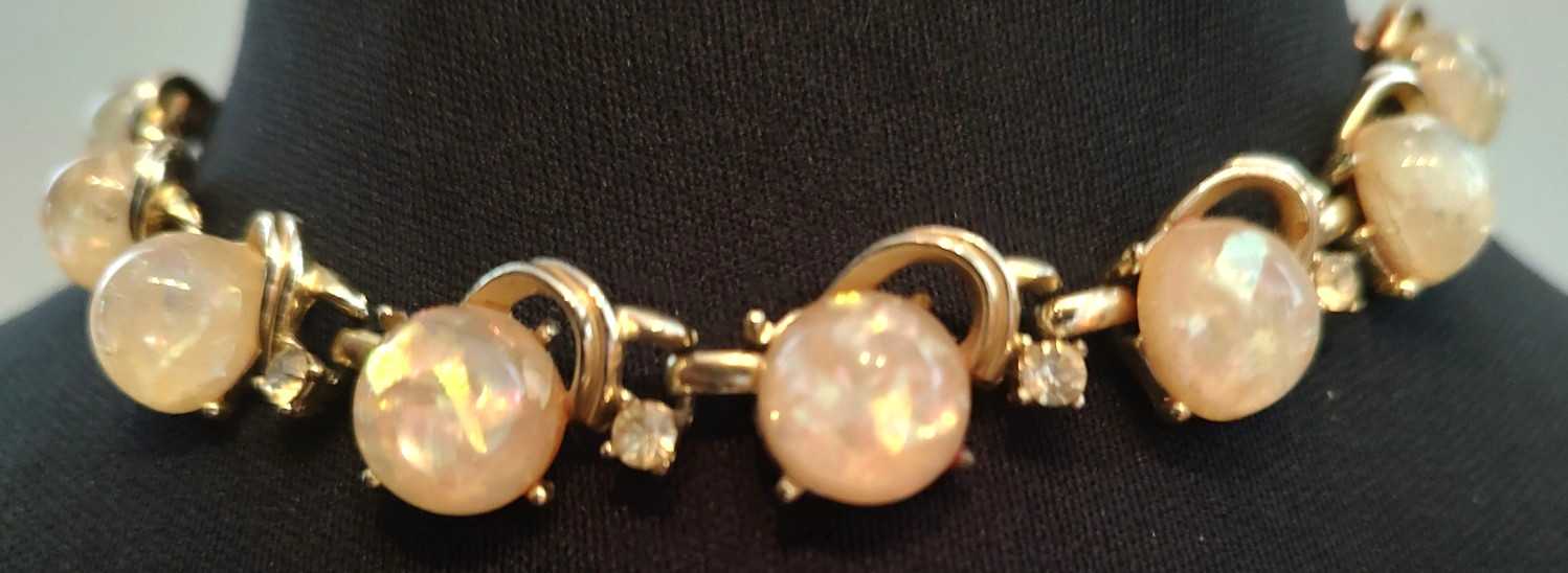 Coro Vintage Mid-Century White Faux Moonstone Cabochon Choker Necklace