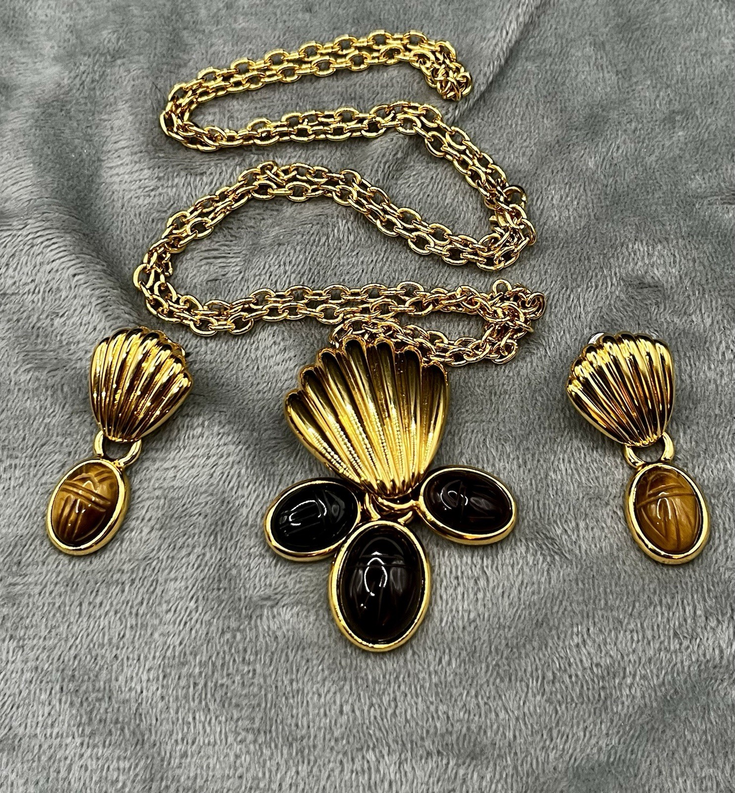 Egyptian style Carved scarab & Gold Tone Shell Interchangeable Necklace Set 12pc