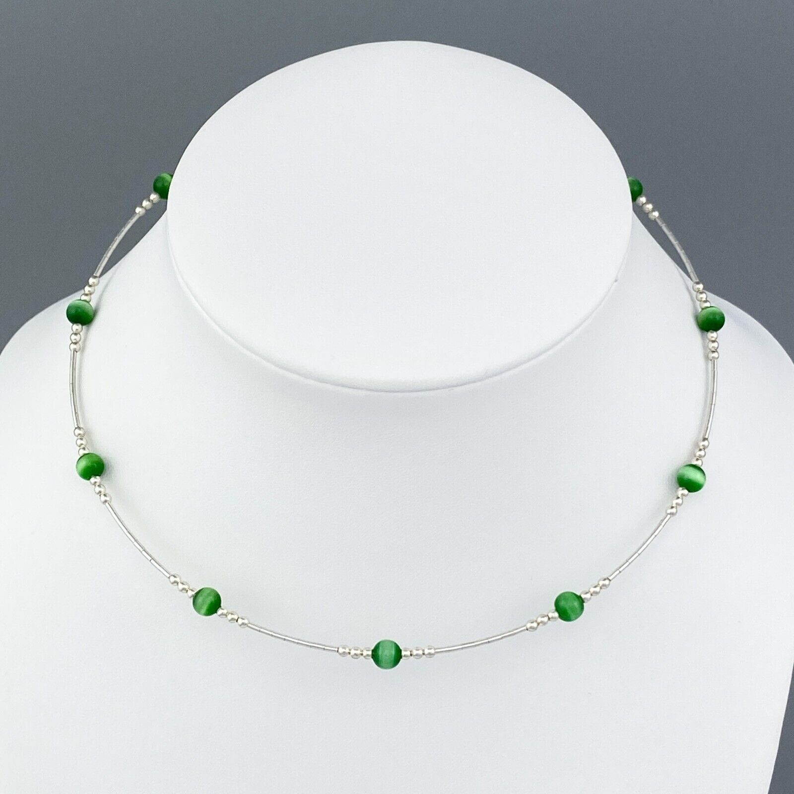 Green Cat’s Eye Tension Wire Necklace | Vintage Sterling Silver | 16″