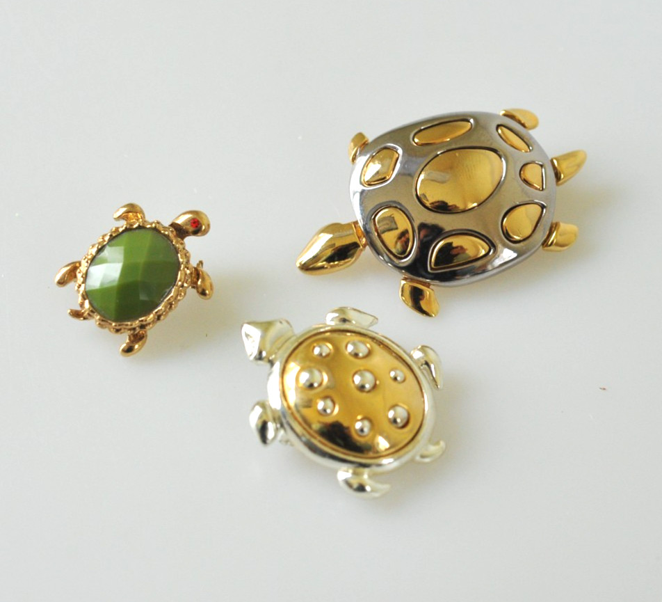 Brooch Lot vtg to now Turtle Turtles gold silver tone rhinestone MH21