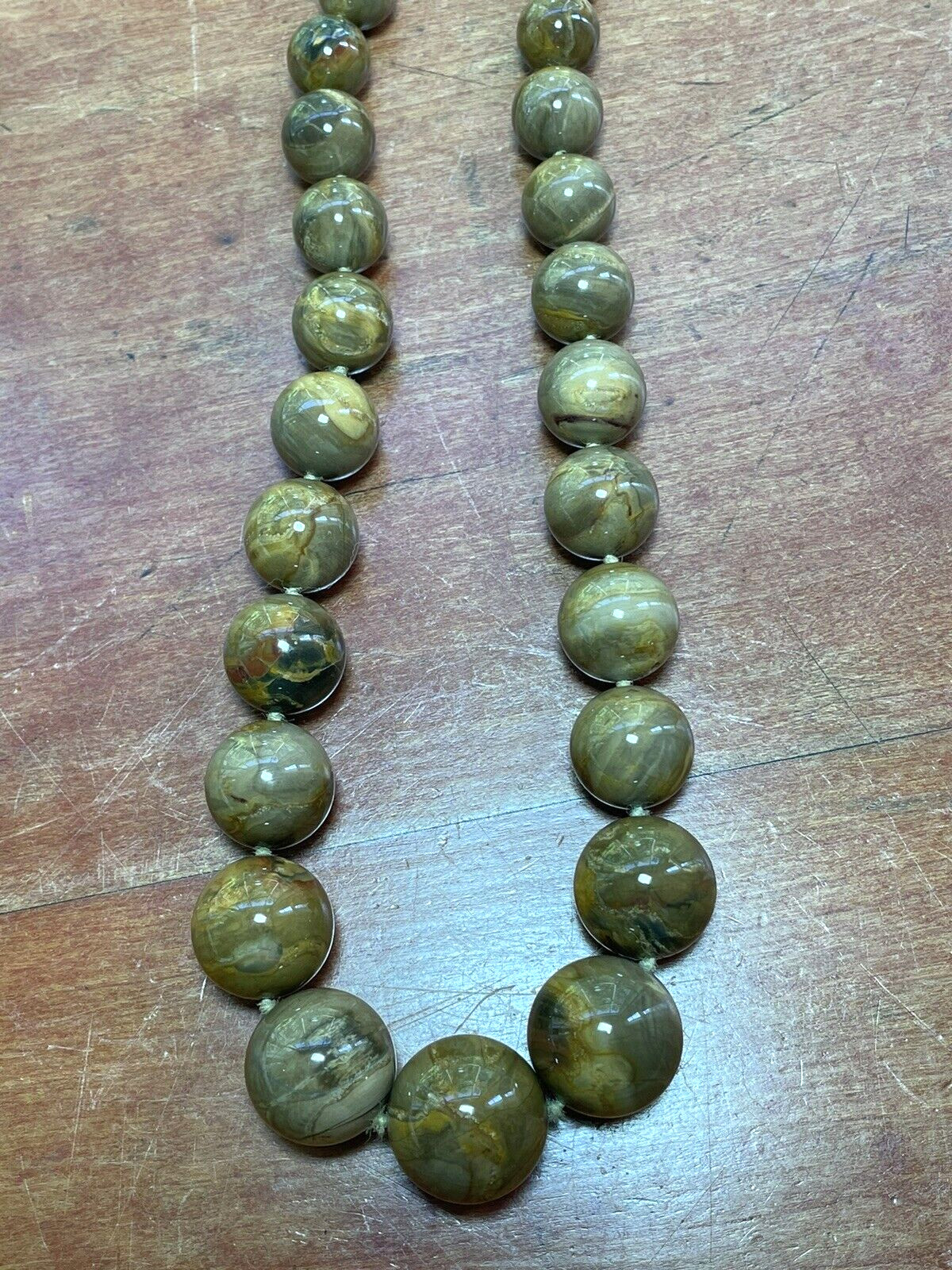 VINTAGE Hand Knotted AGATE Graduated Stone Bead NECKLACE w/ SILVER CLASP 17.5″