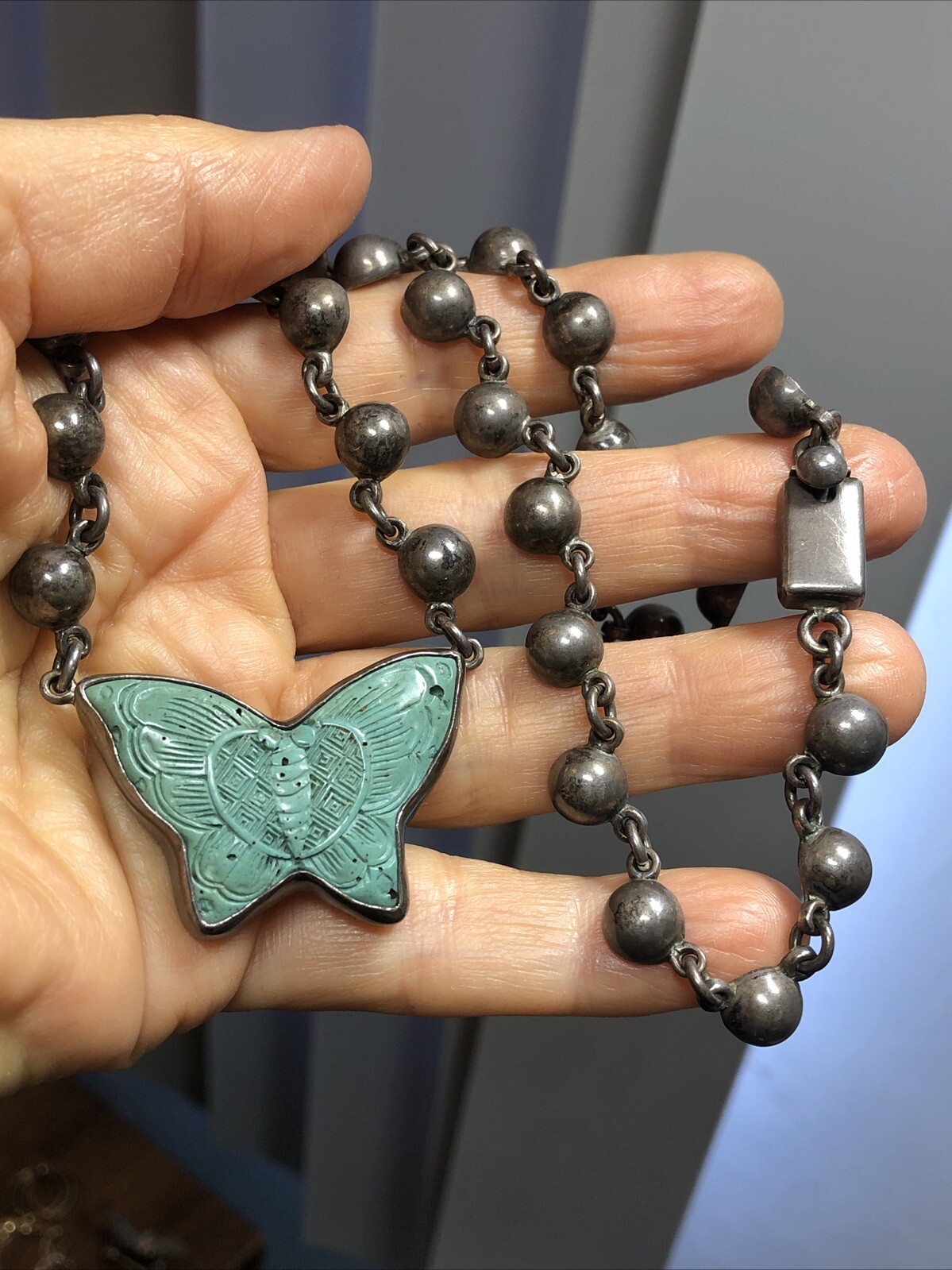 30. Signed 925 Sterling Pastel Green BUTTERFLY Half Ball Link Necklace 44g, 18″