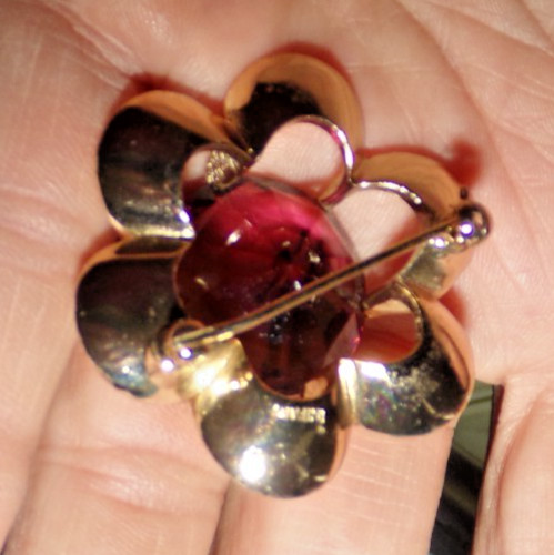 CROWN TRIFARI signed Pin with amazing purple stone-OMG!!