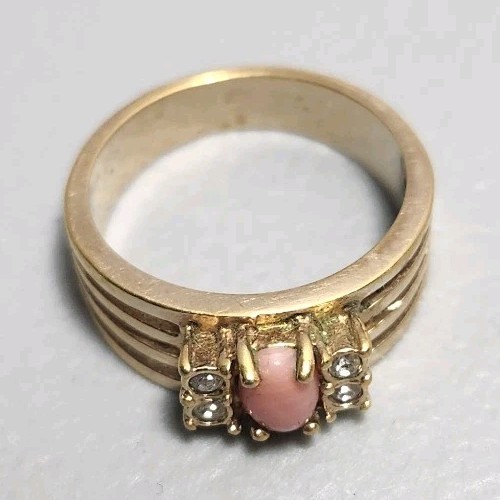 Avon Pink Stone Ring W/ clear Rhinestones Size 6-7 Gold Color