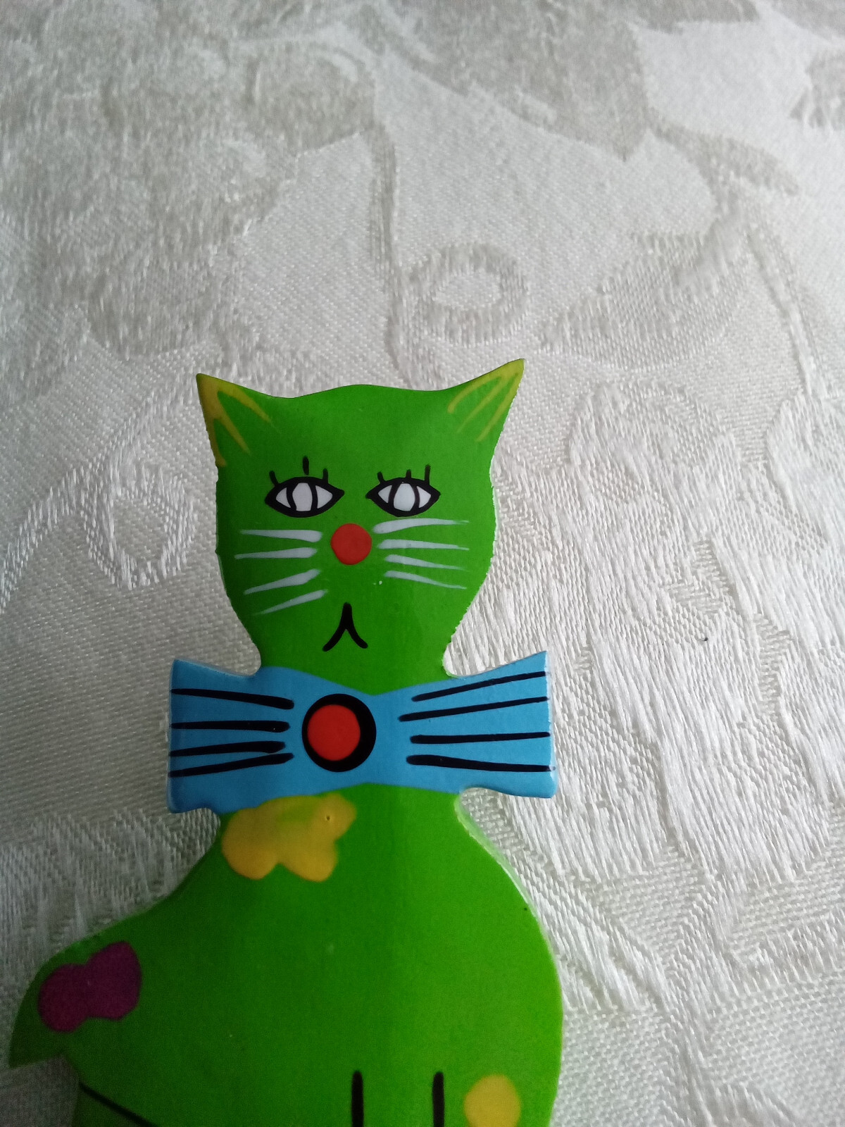 Artsy CAT Pin Vintage Wood Handcrafted Brooch Bright Green Shiny Enamel Finish