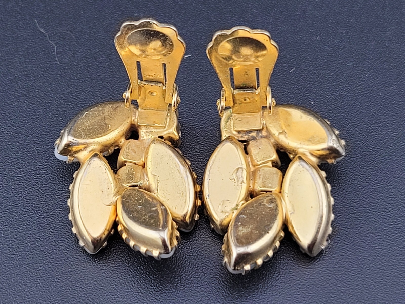 Vintage Aurora Borealis AB Gripoix Glass Rhinestone Clip Earrings Gold Plated 1″